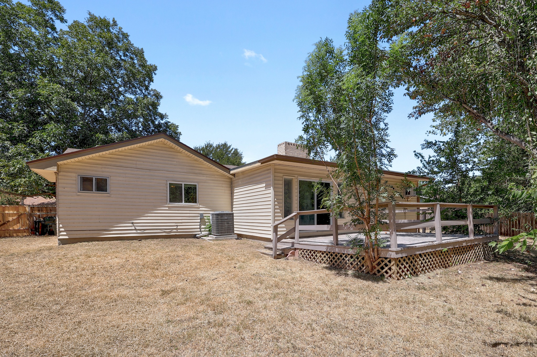 main property photo 31