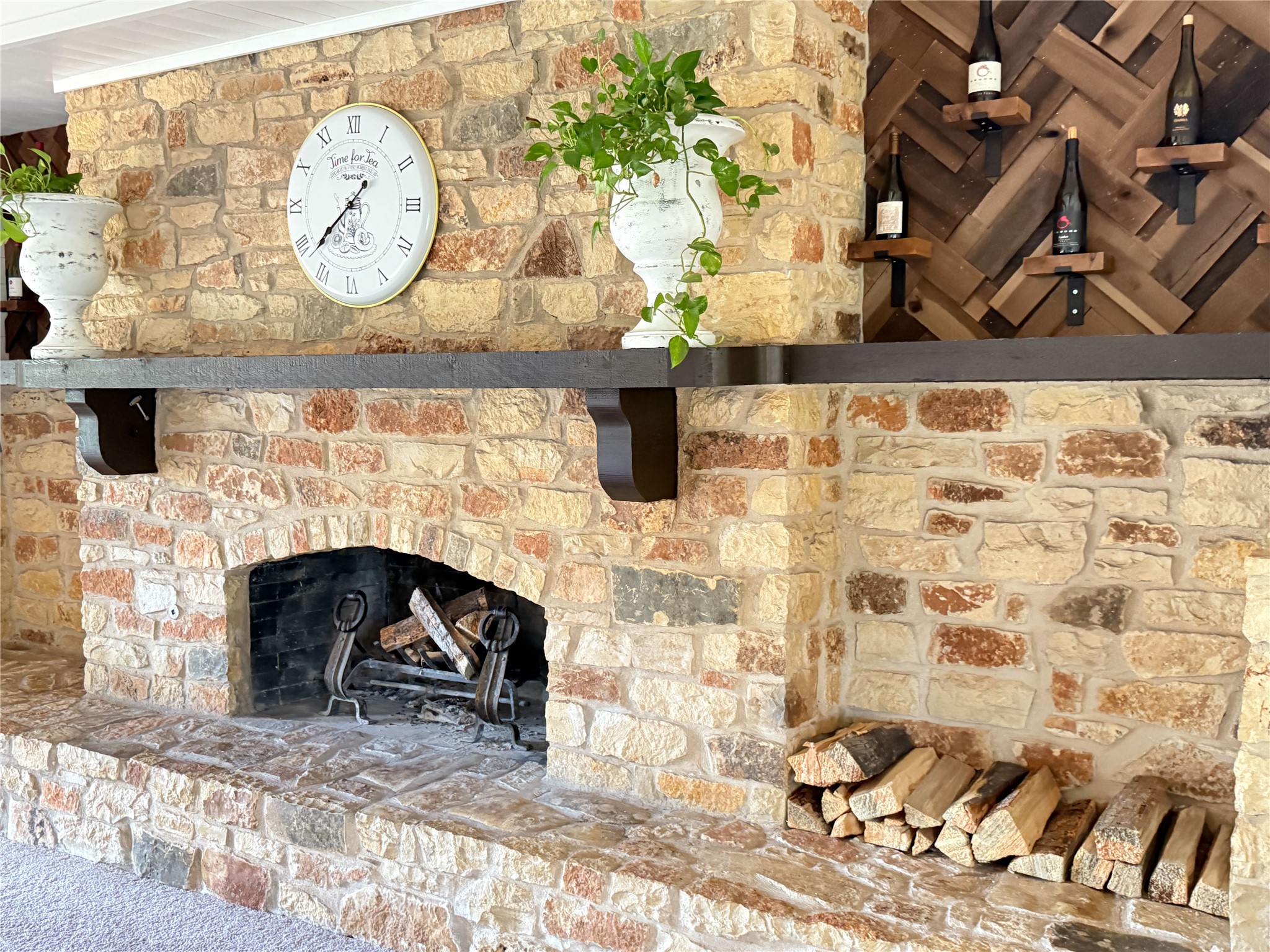 main property photo 10