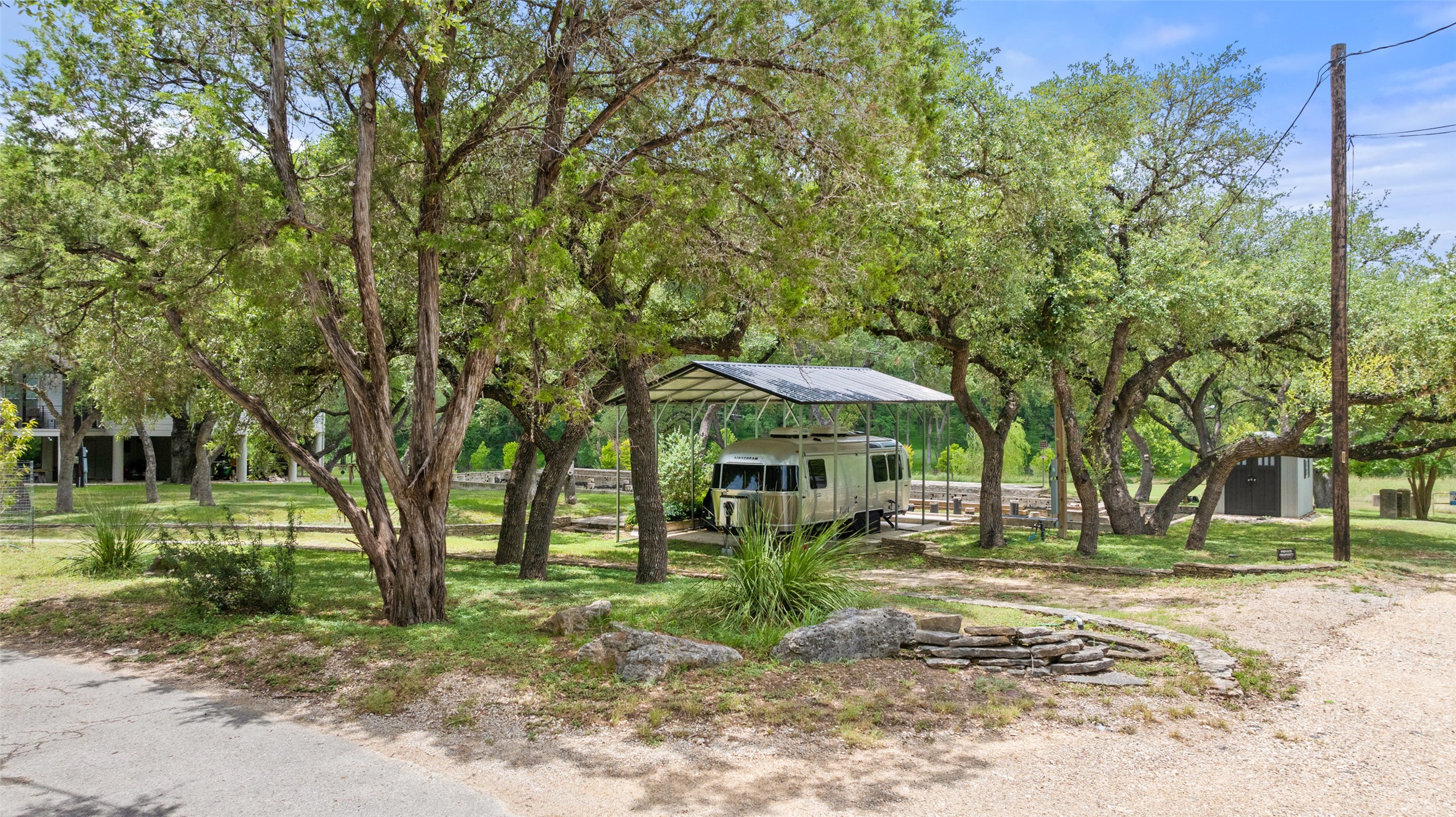 main property photo 12