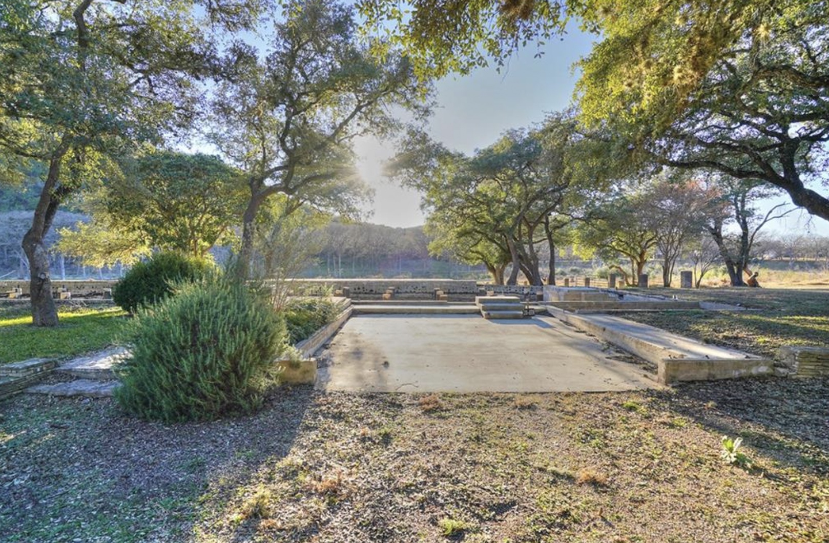 main property photo 20