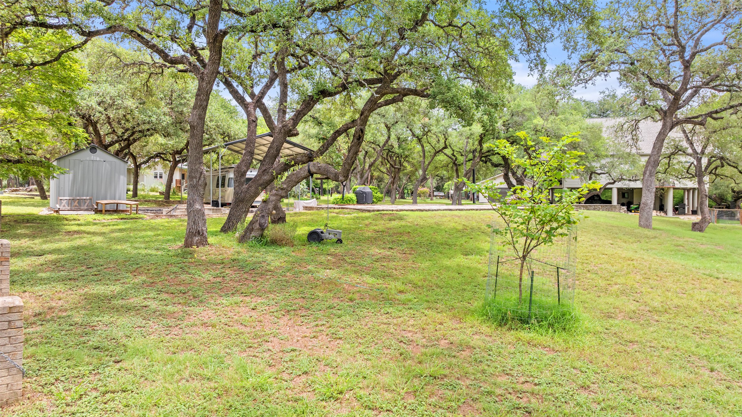 main property photo 24