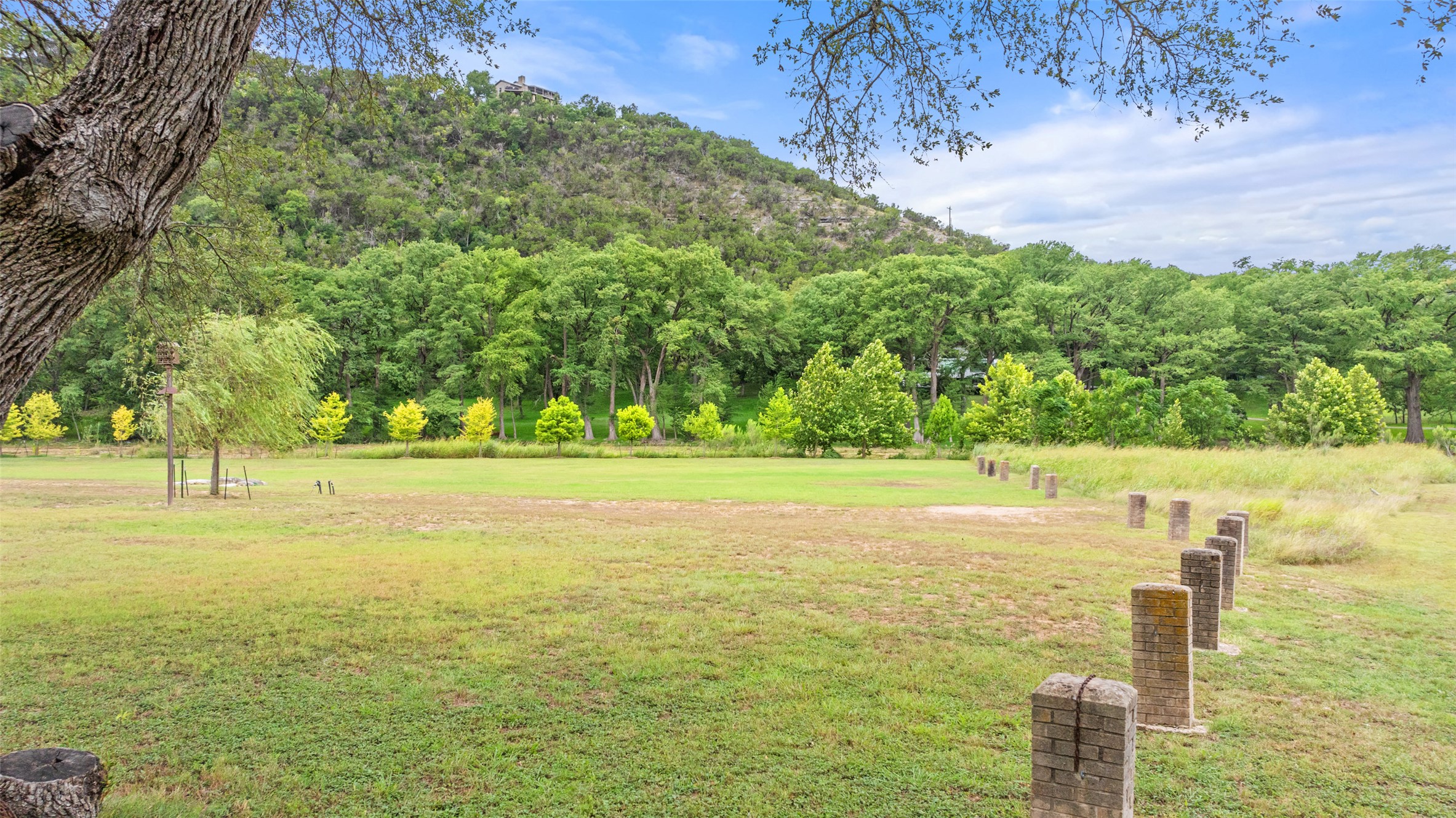 main property photo 25