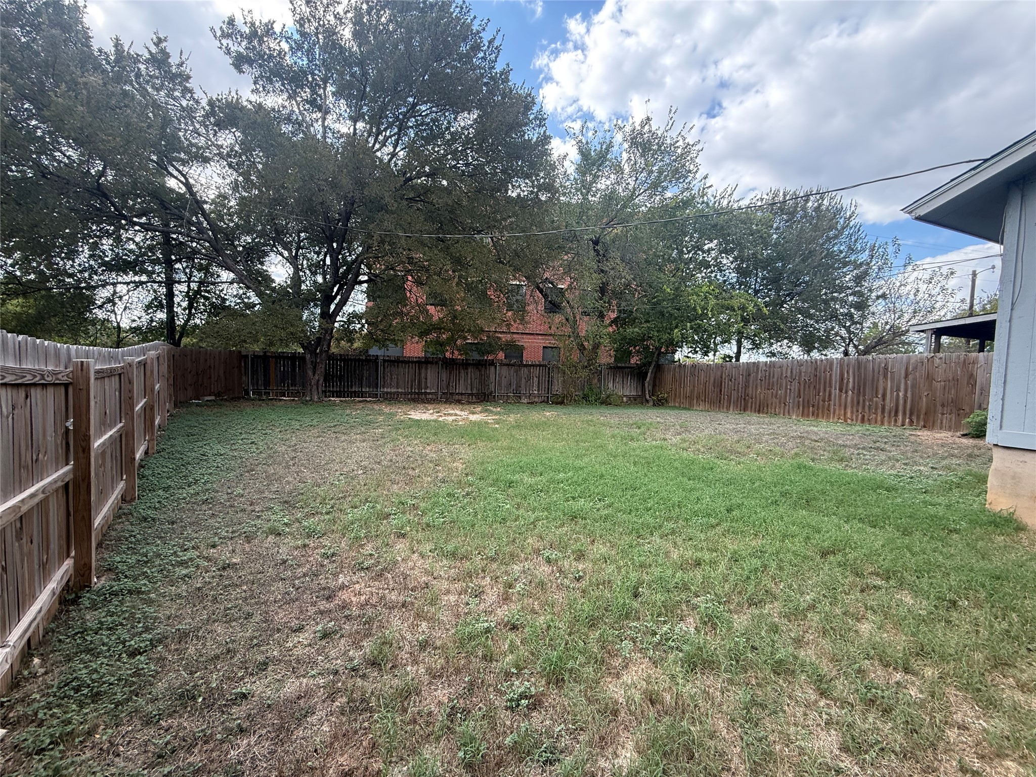 main property photo 13