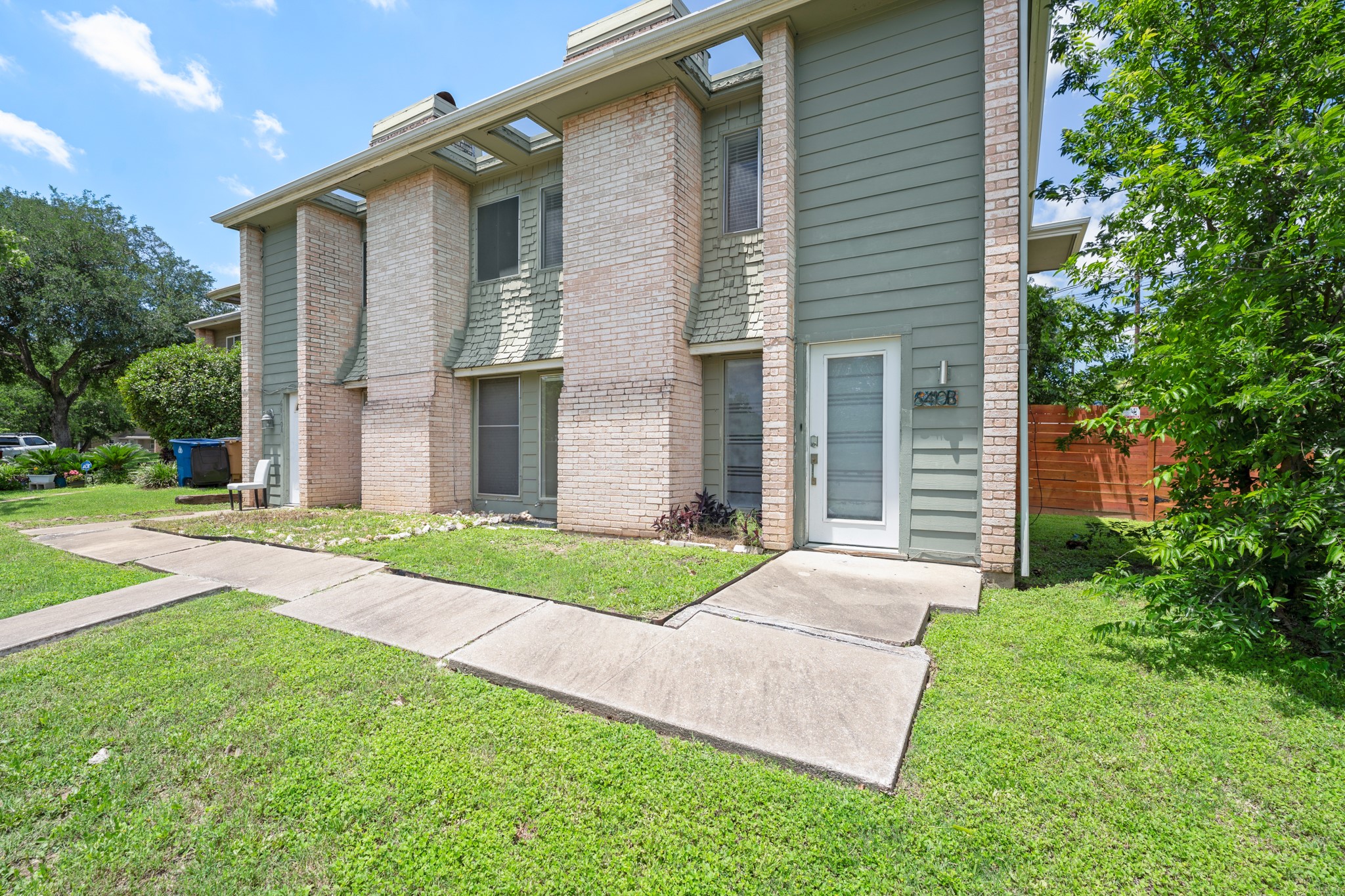 main property photo 30