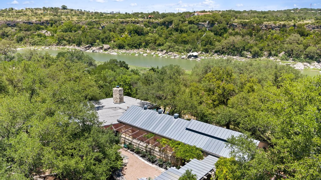 main property photo 38