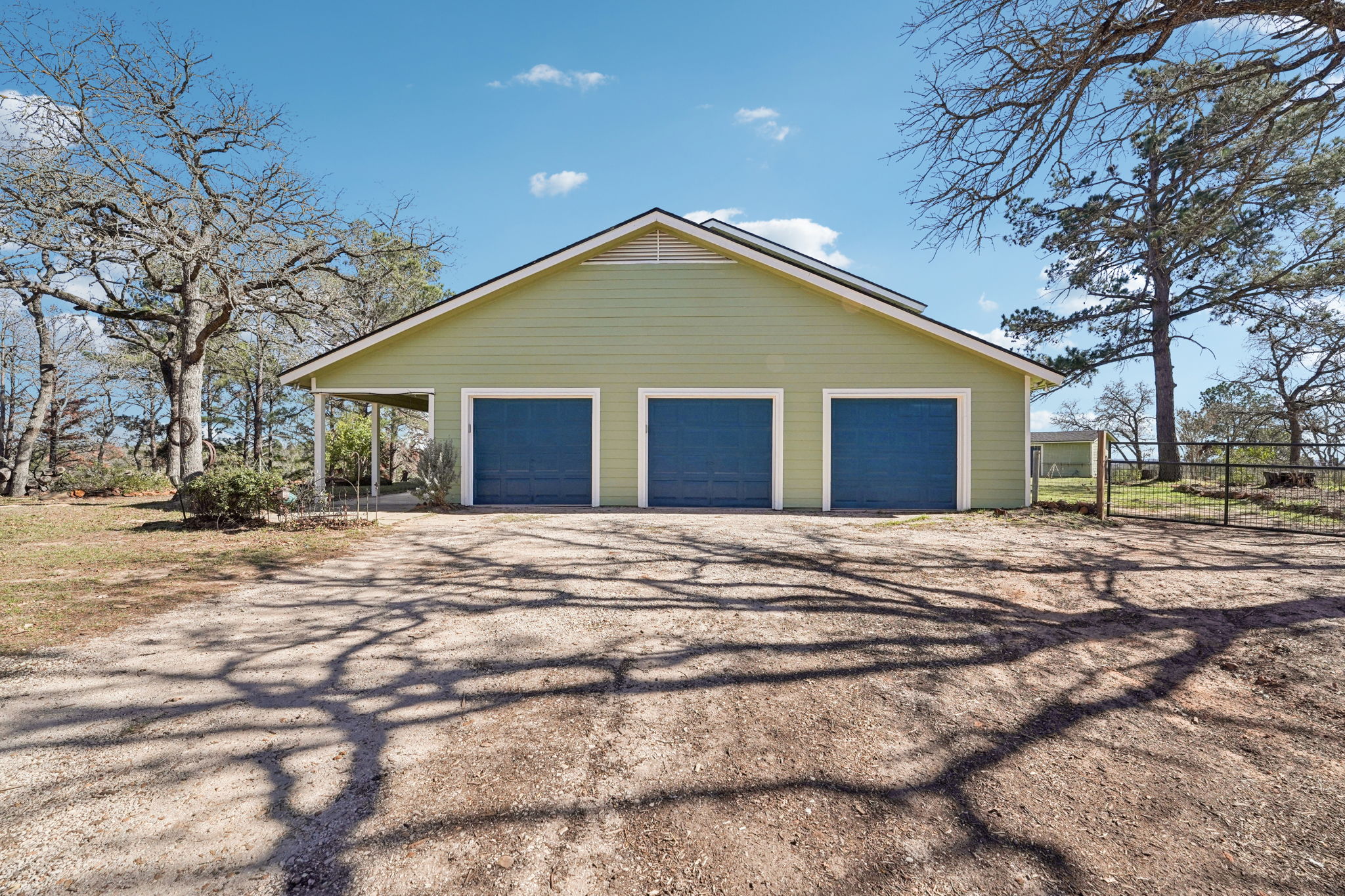 main property photo 29