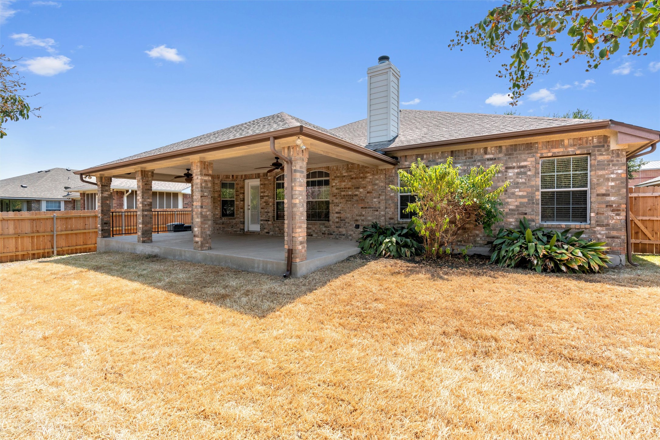 main property photo 30