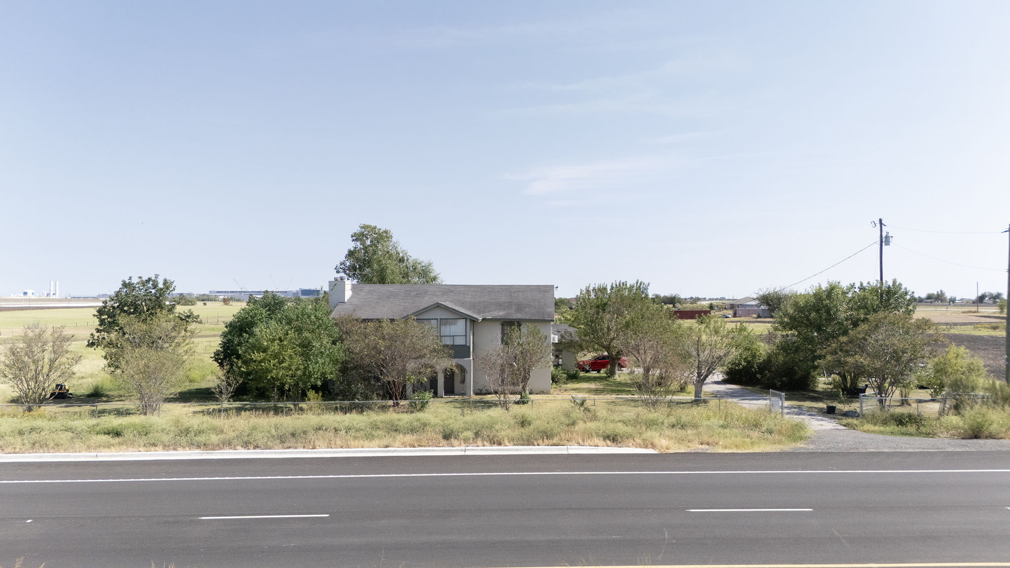 main property photo 17