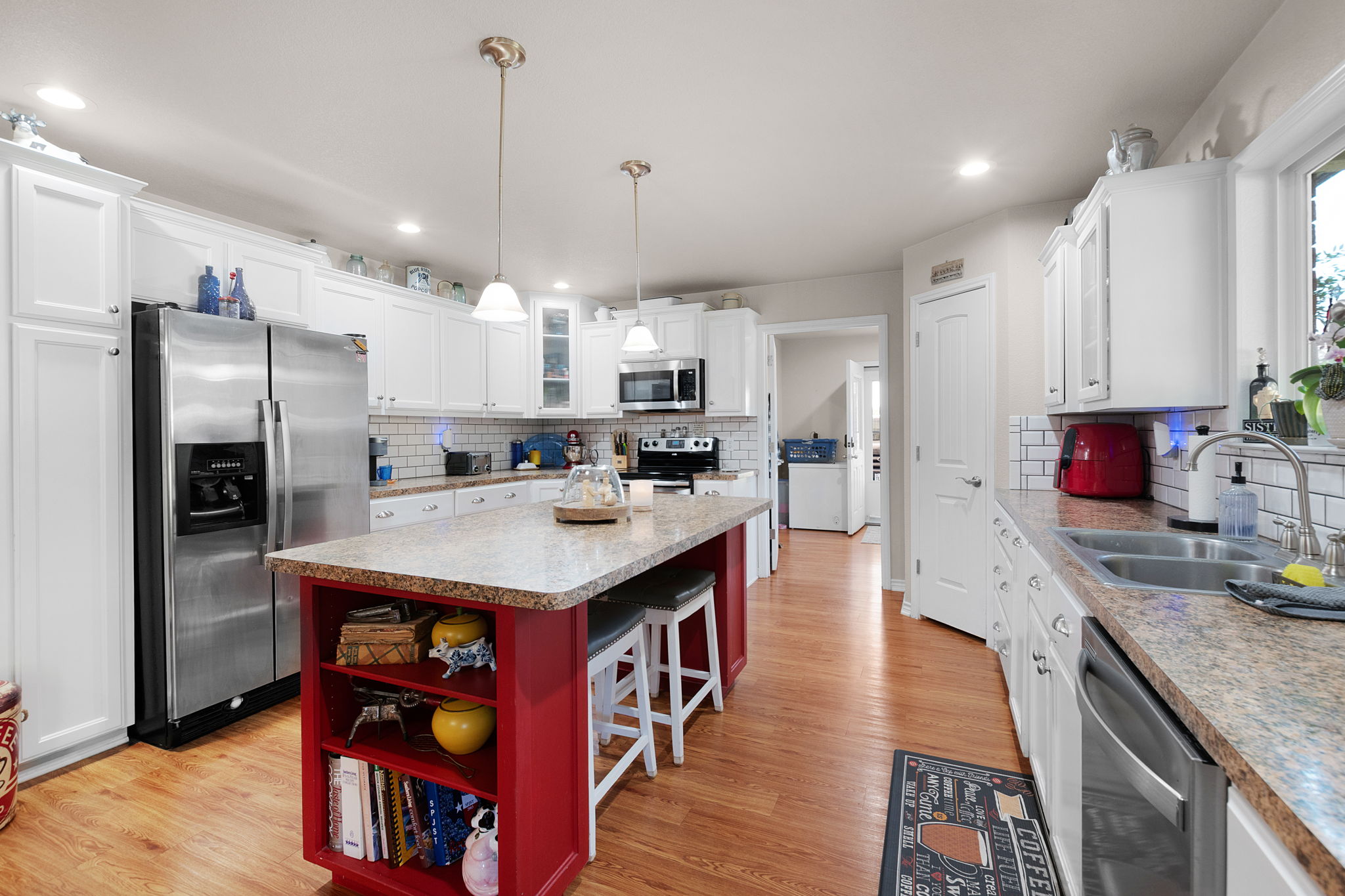 main property photo 9