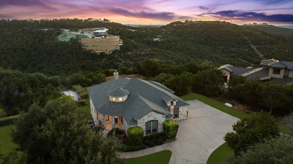main property photo 31