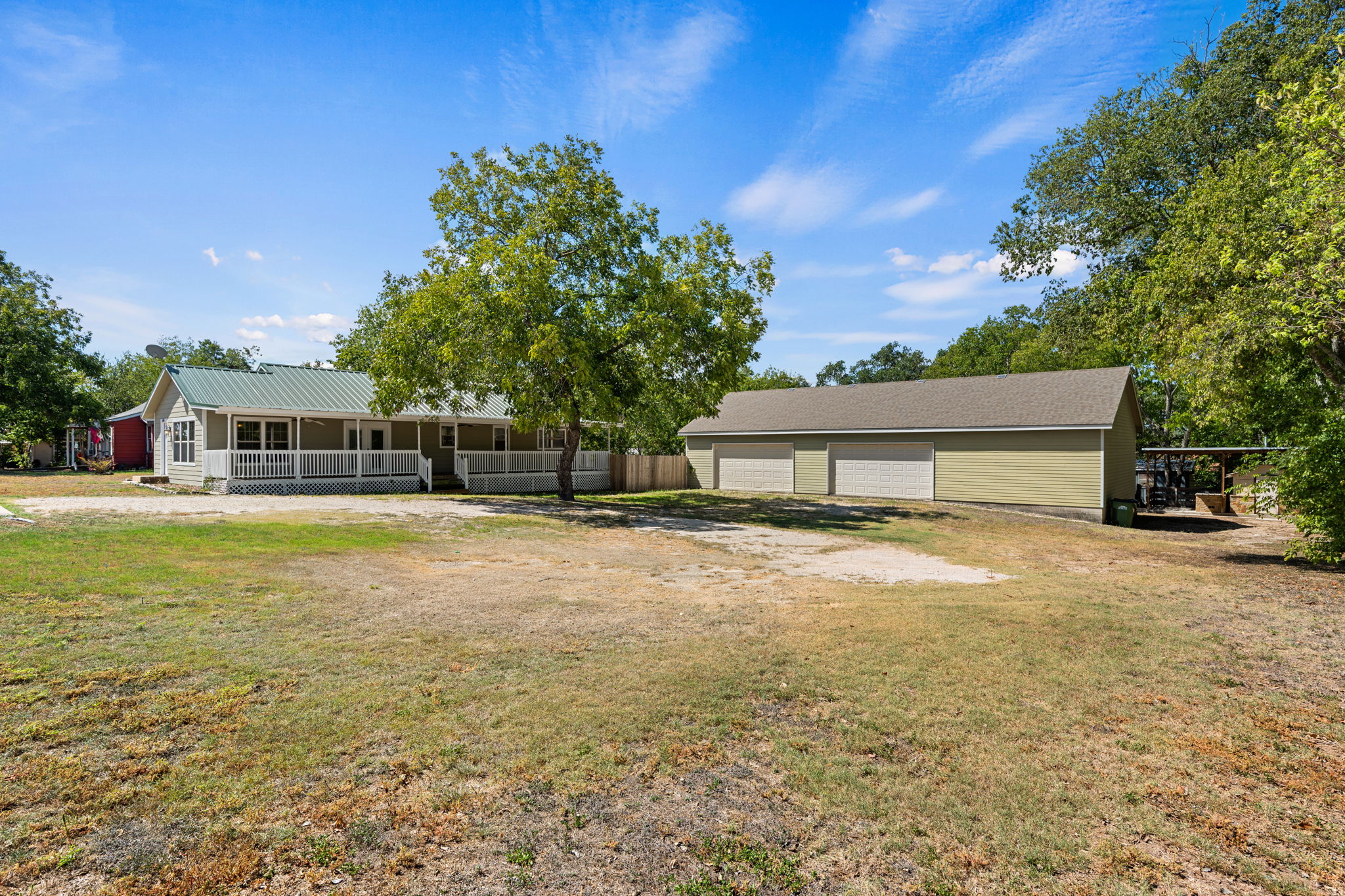 main property photo 3