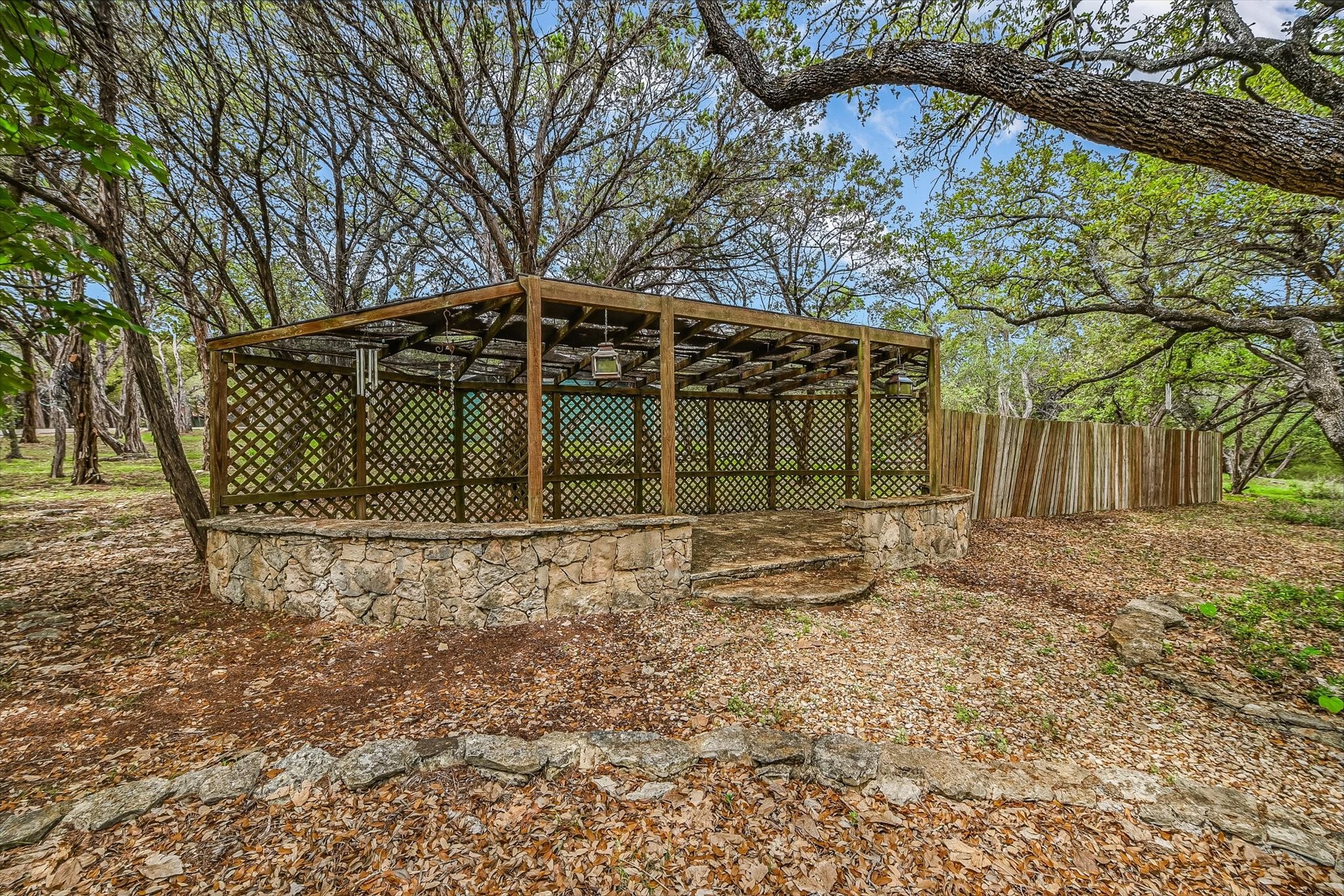 main property photo 27