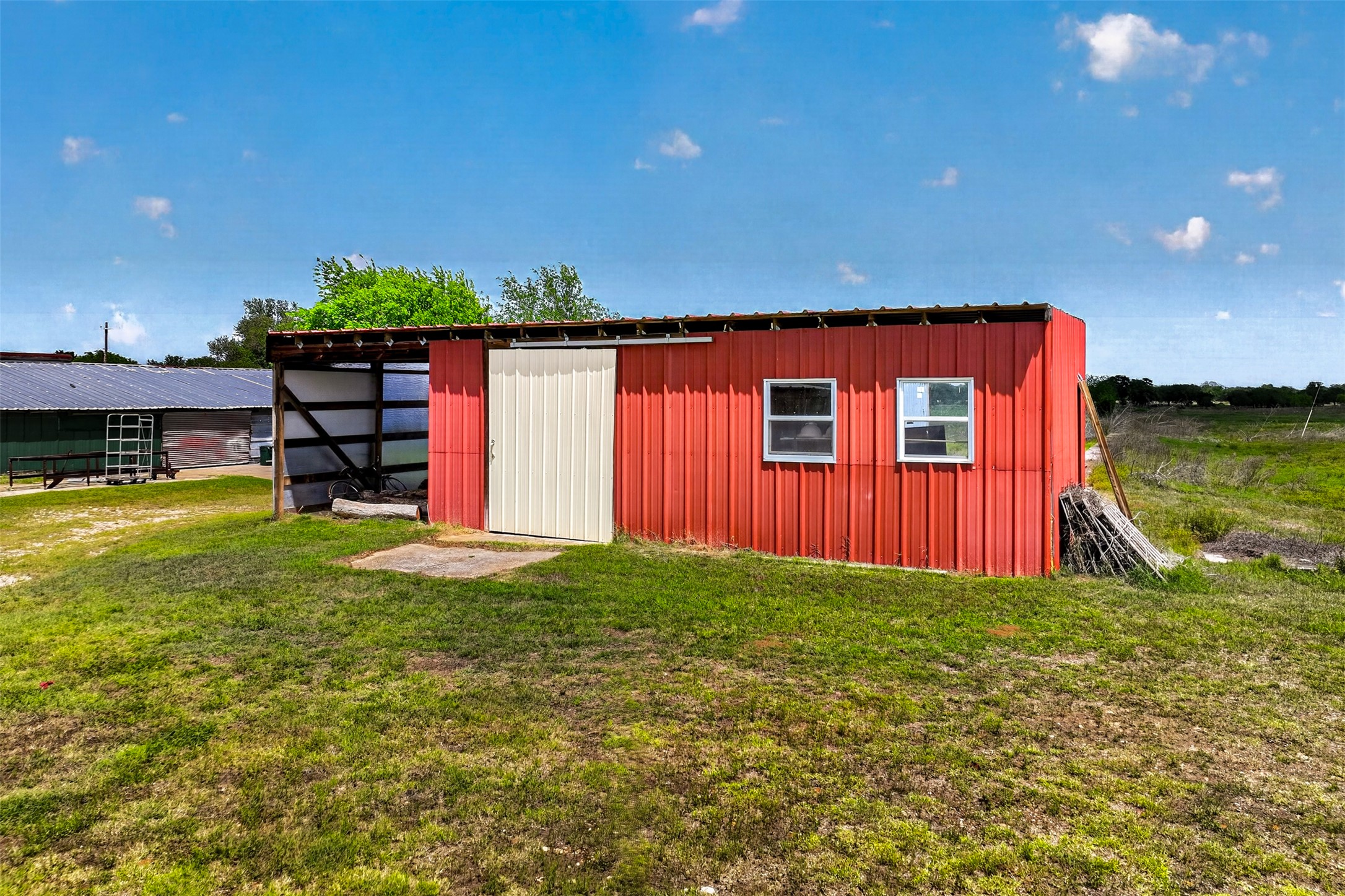 main property photo 5