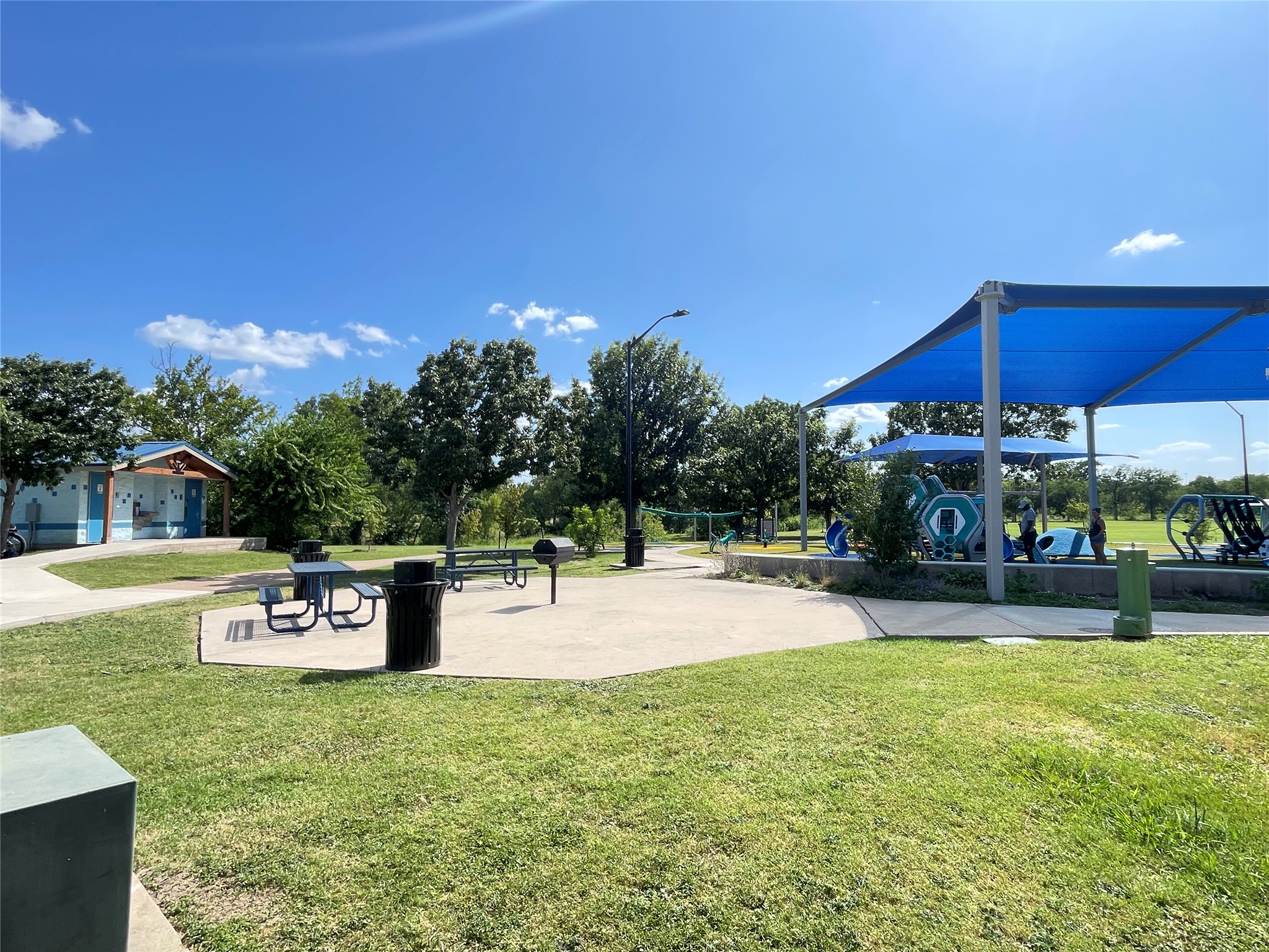 main property photo 19