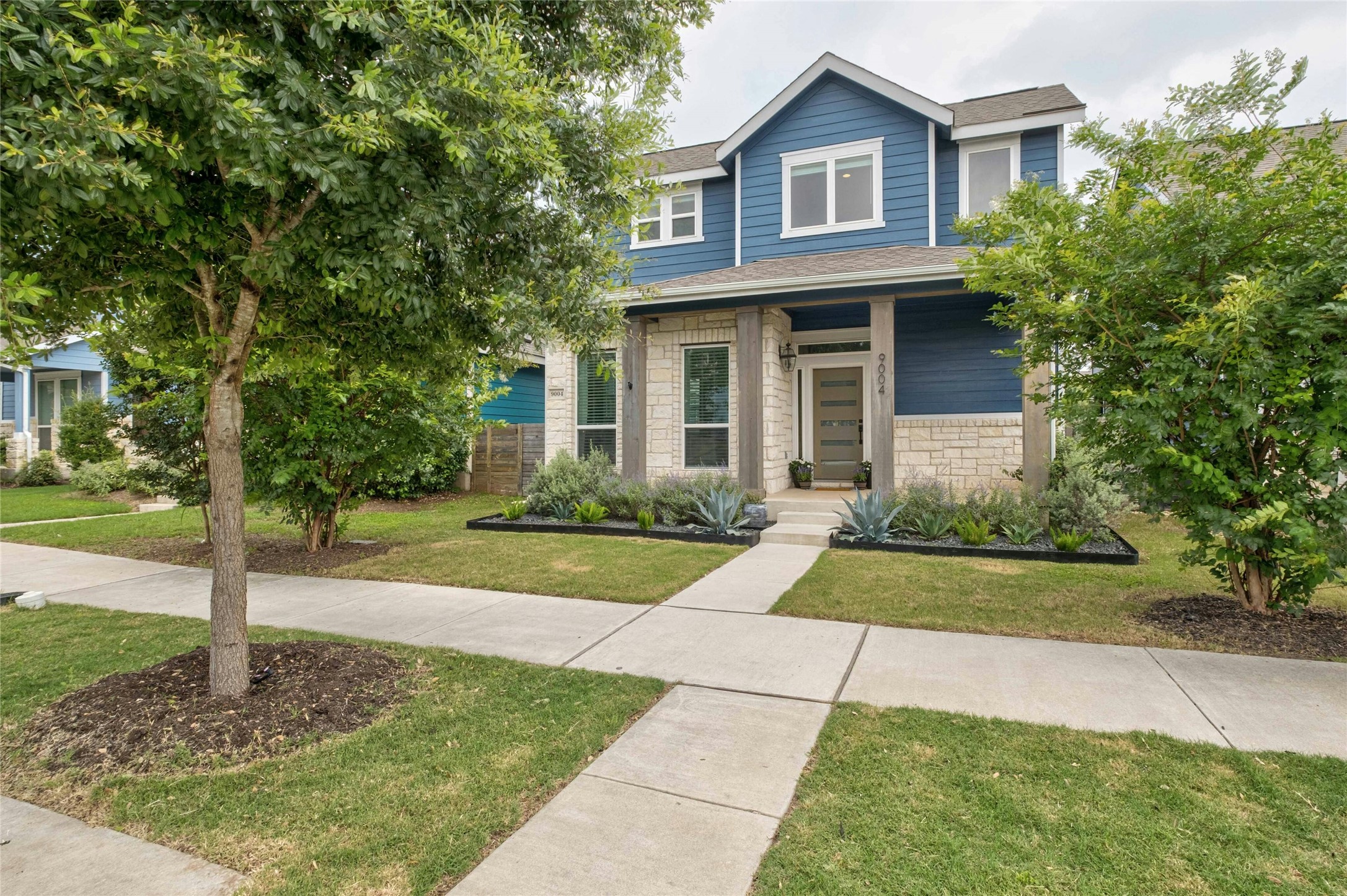 main property photo 28