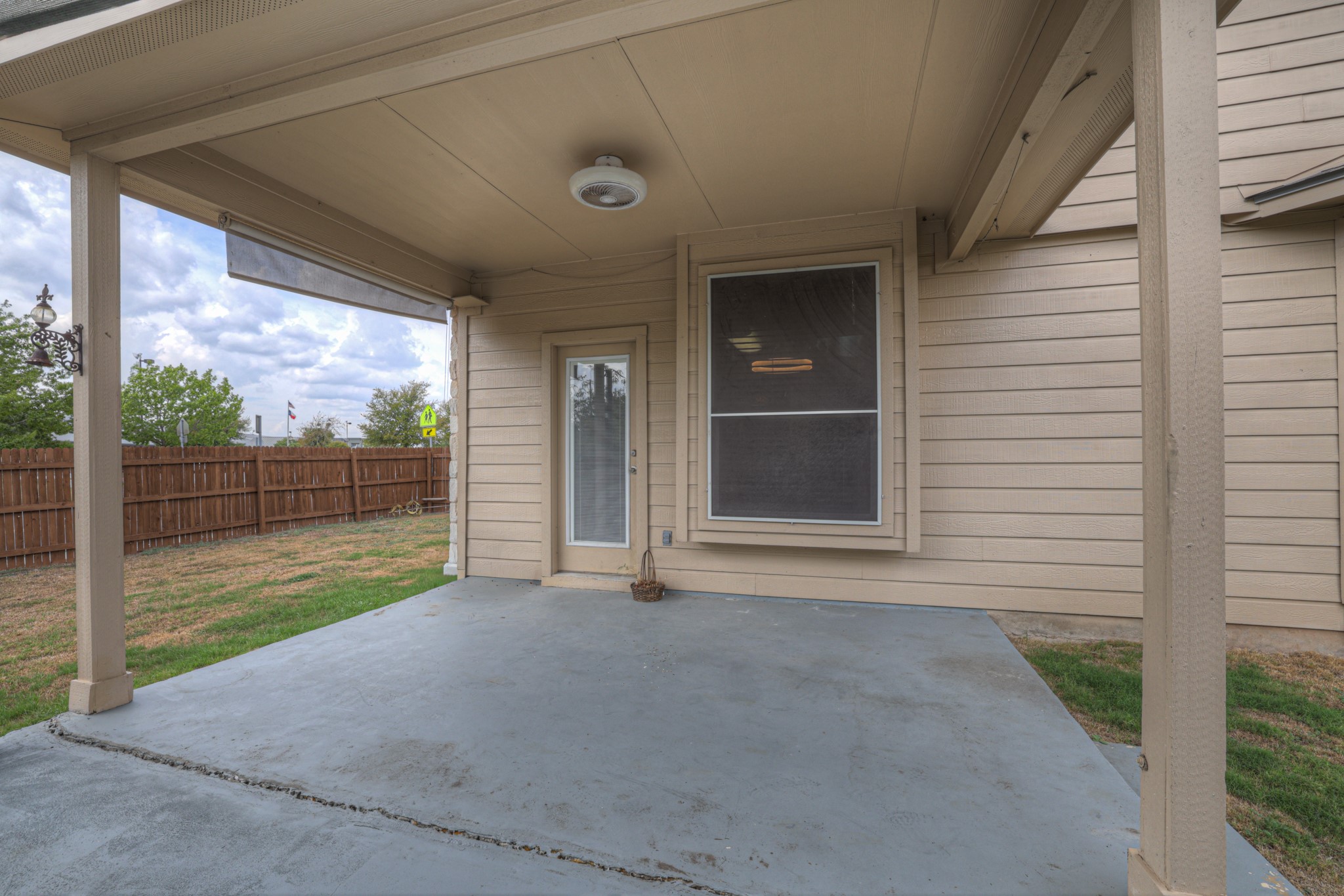 main property photo 31