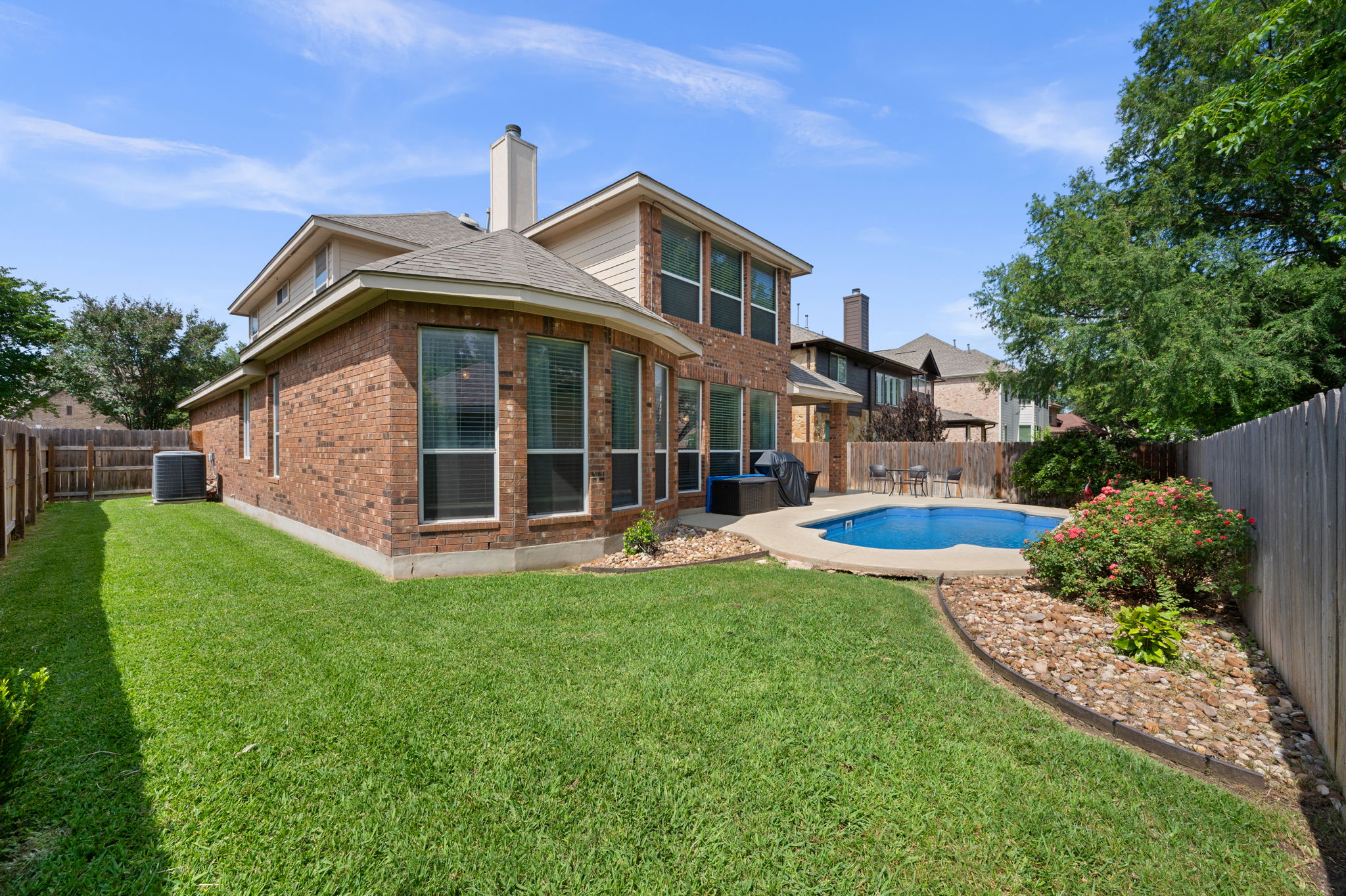 main property photo 19