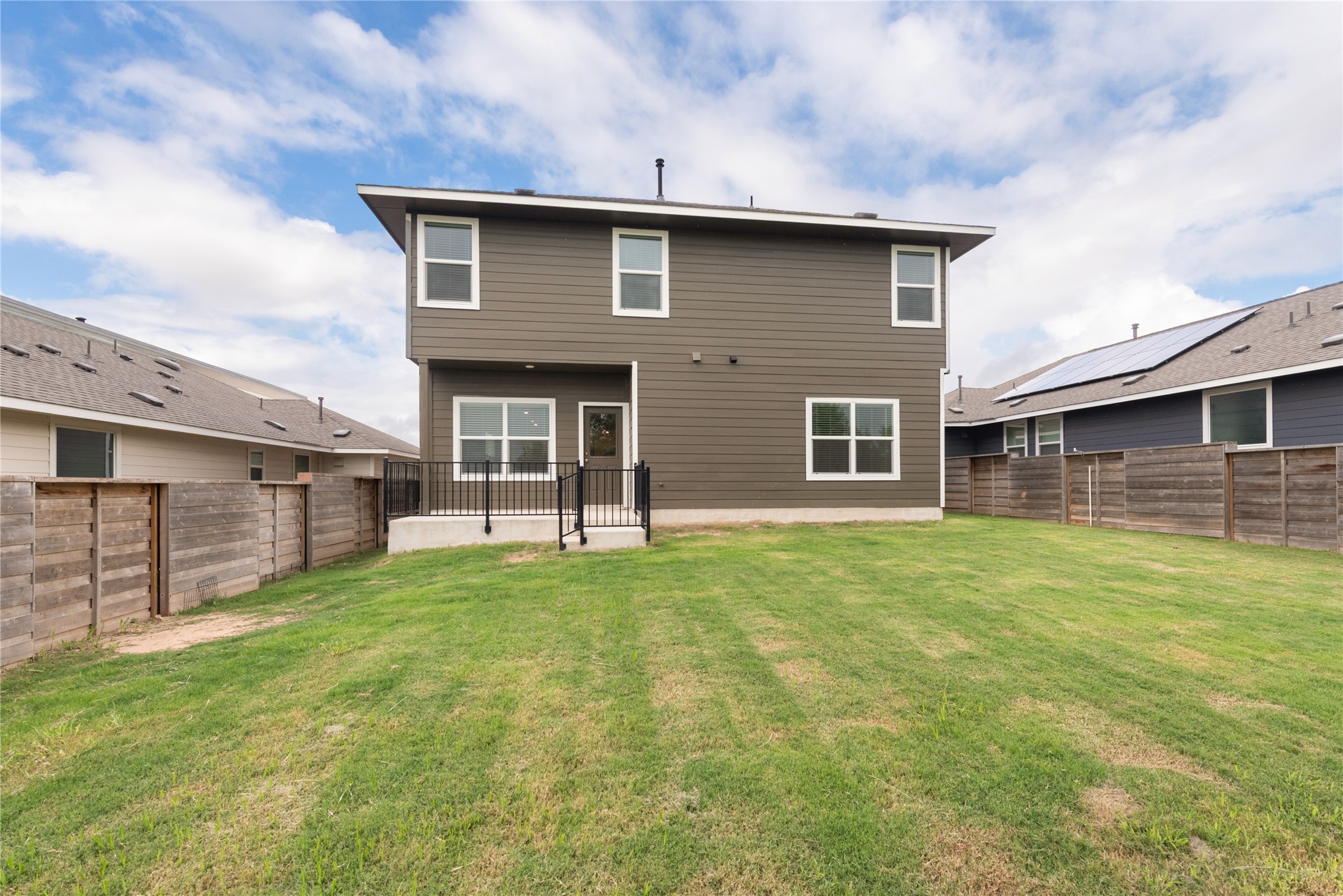 main property photo 27