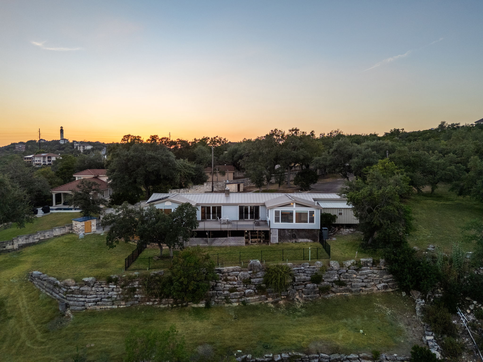 main property photo 23