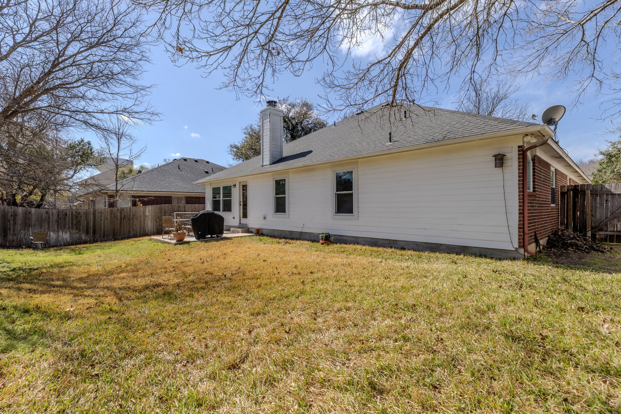 main property photo 33