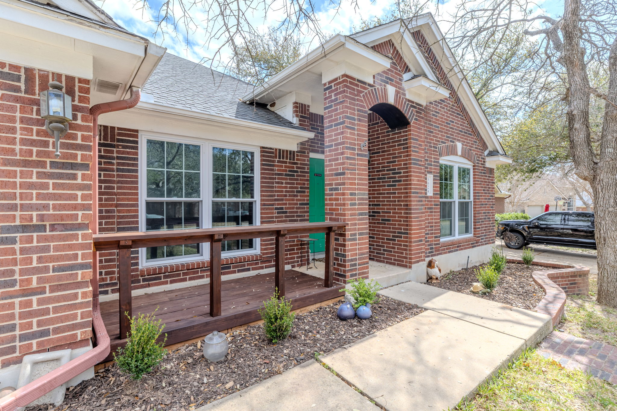 main property photo 35