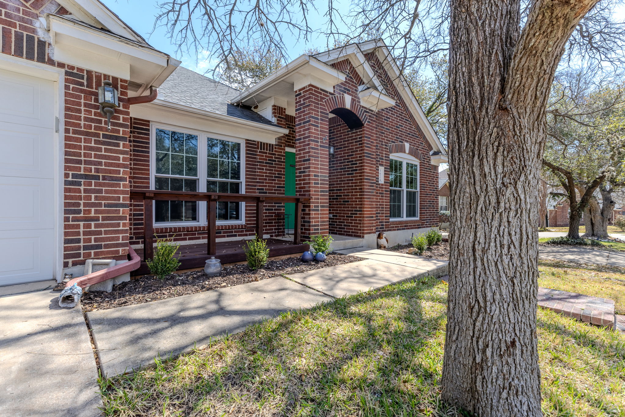 main property photo 36