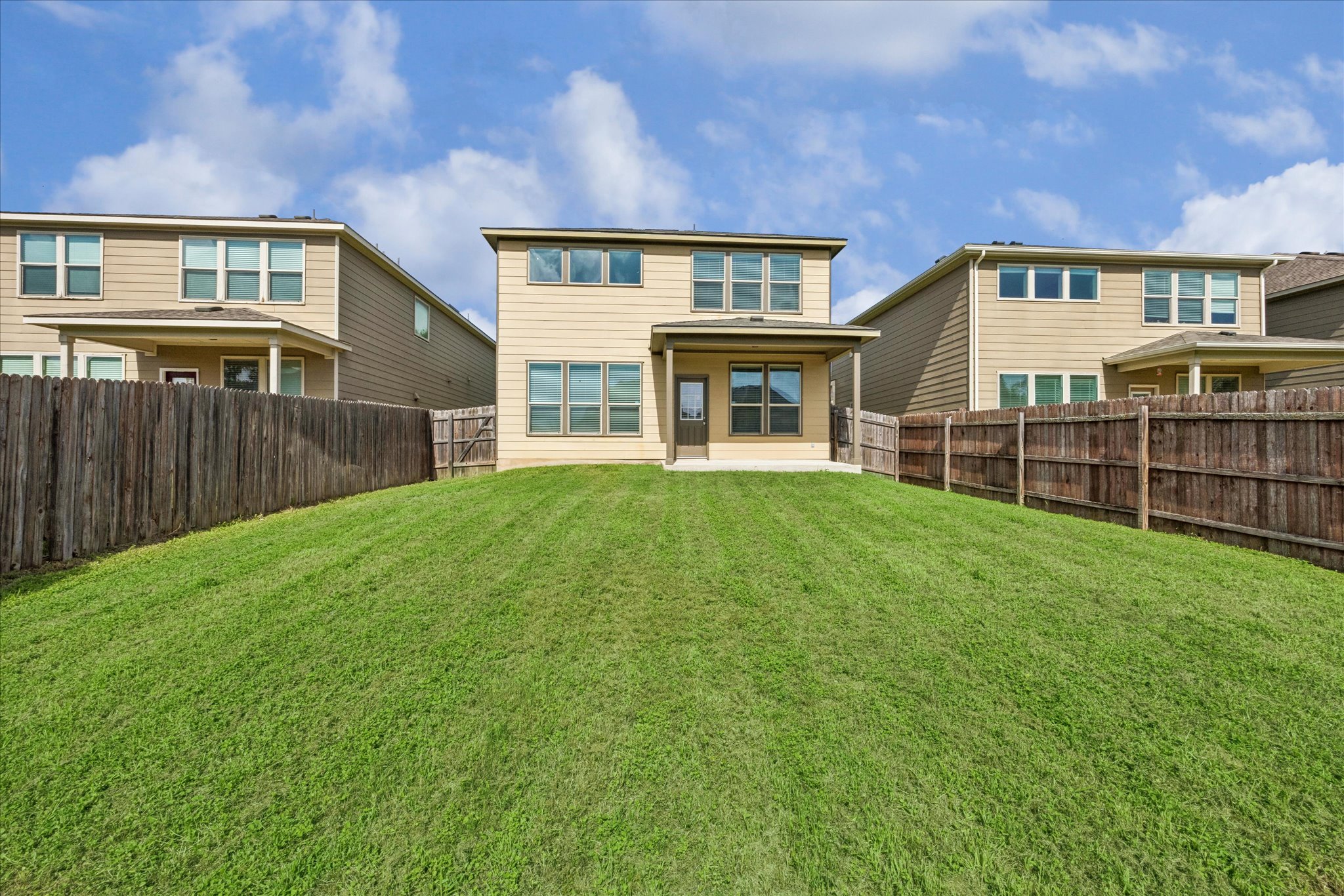 main property photo 29