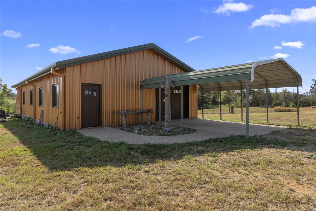 main property photo 14