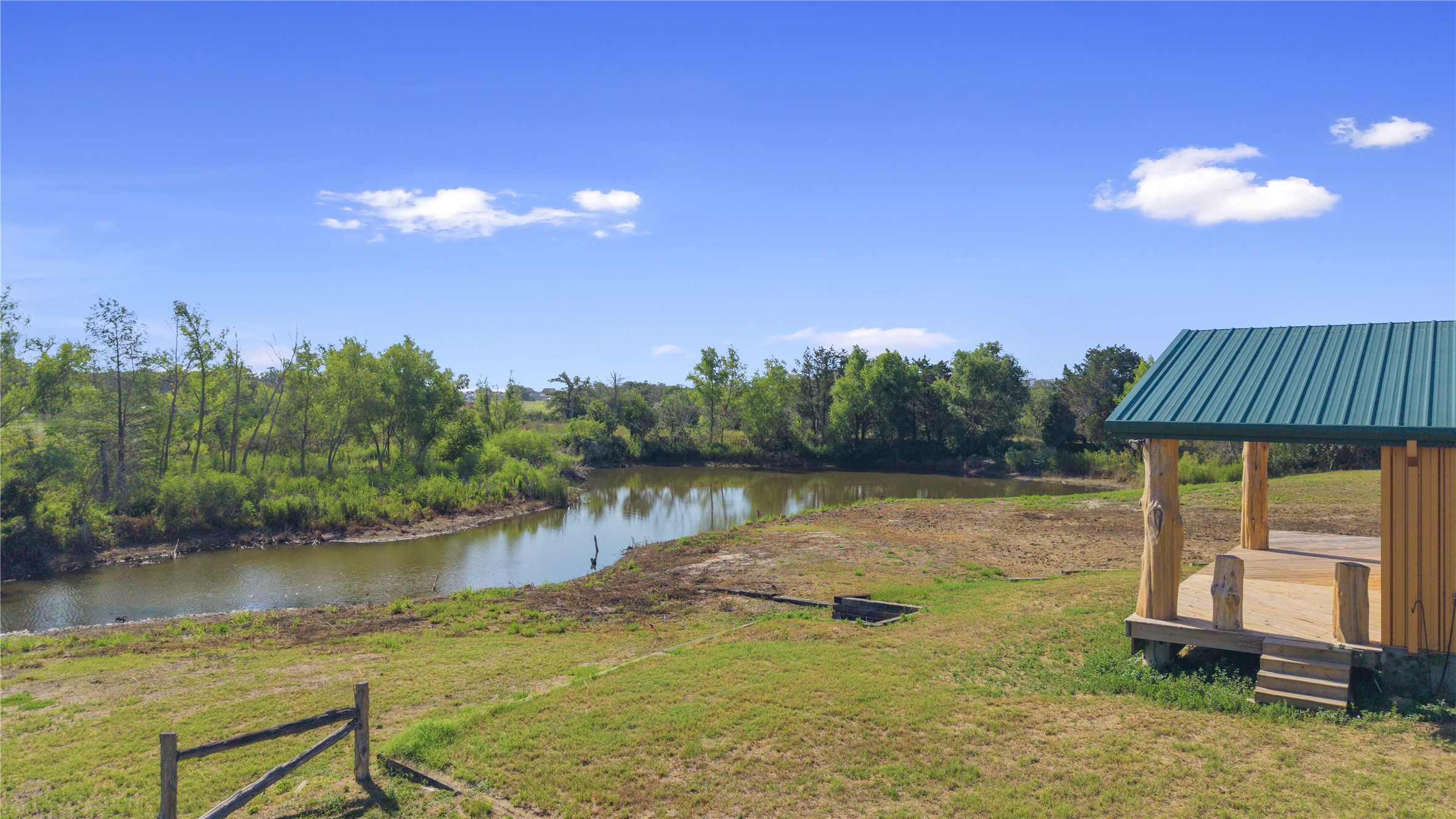 main property photo 37
