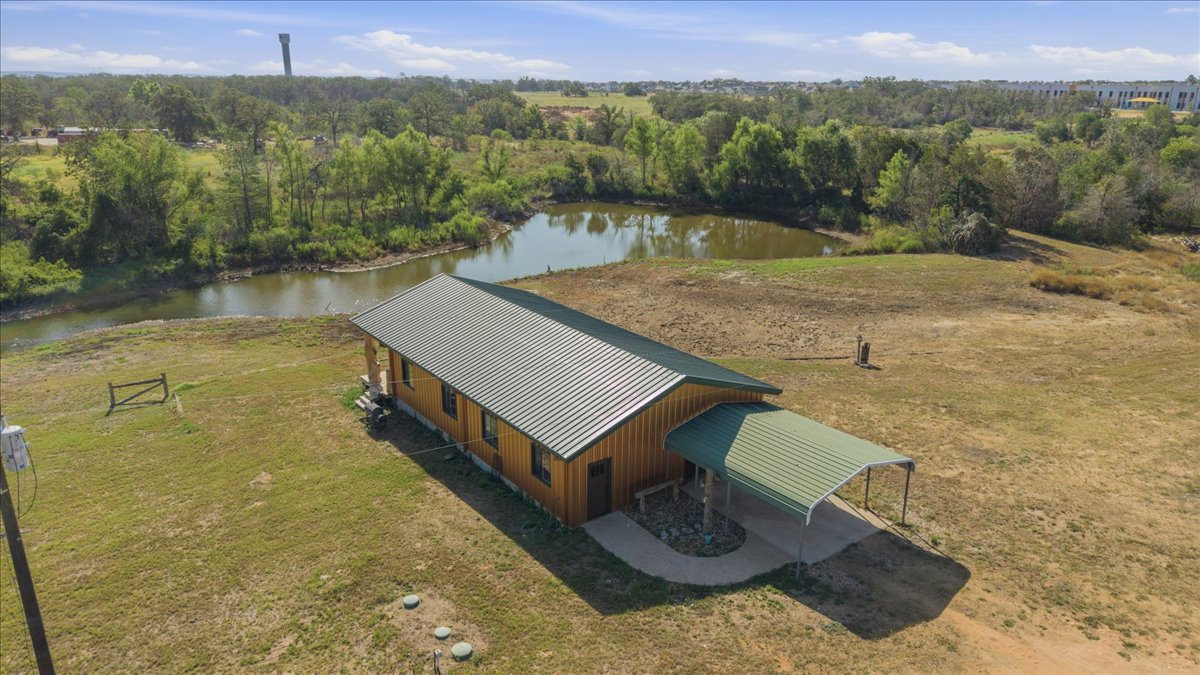 main property photo 9