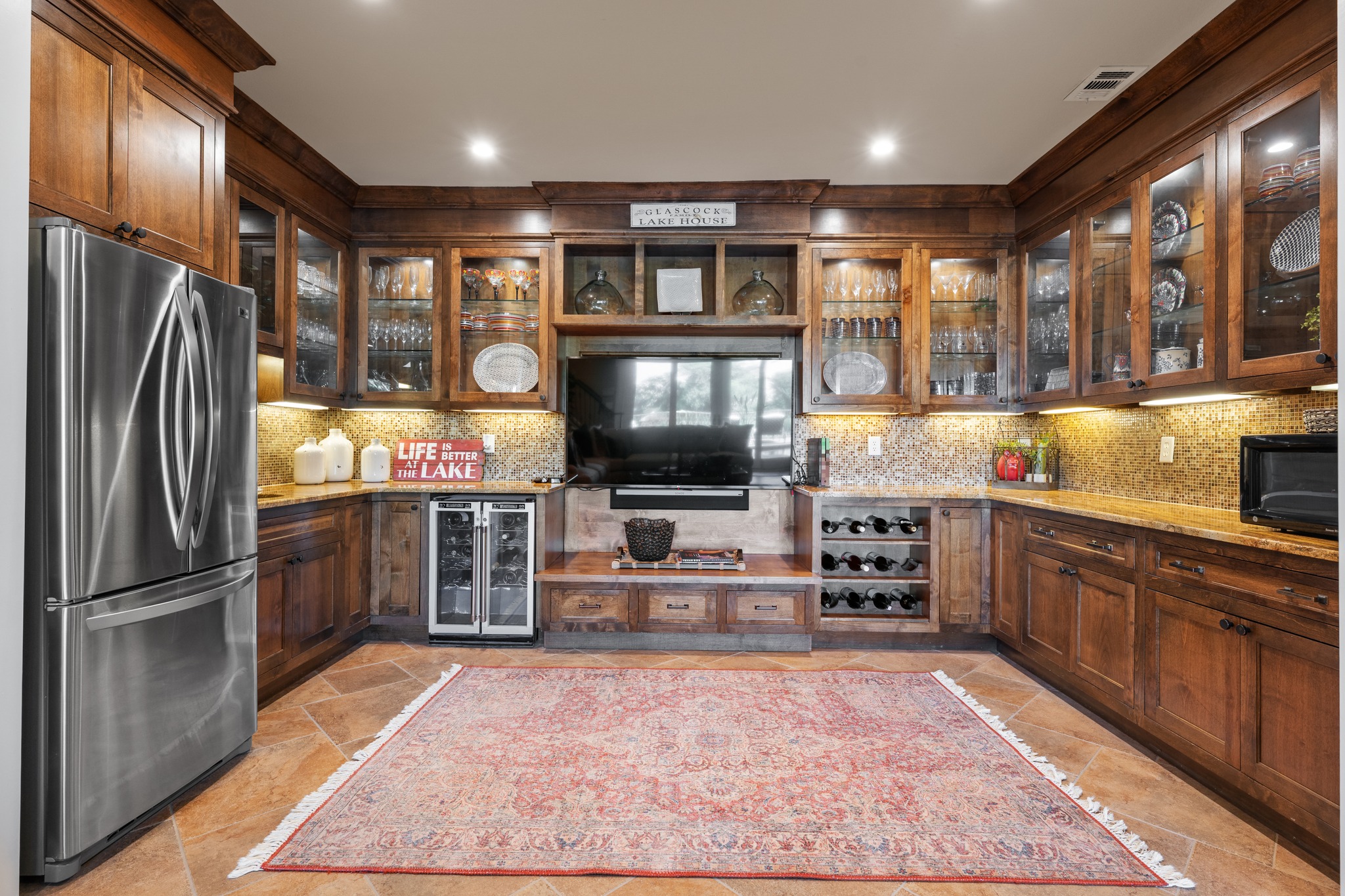 main property photo 18