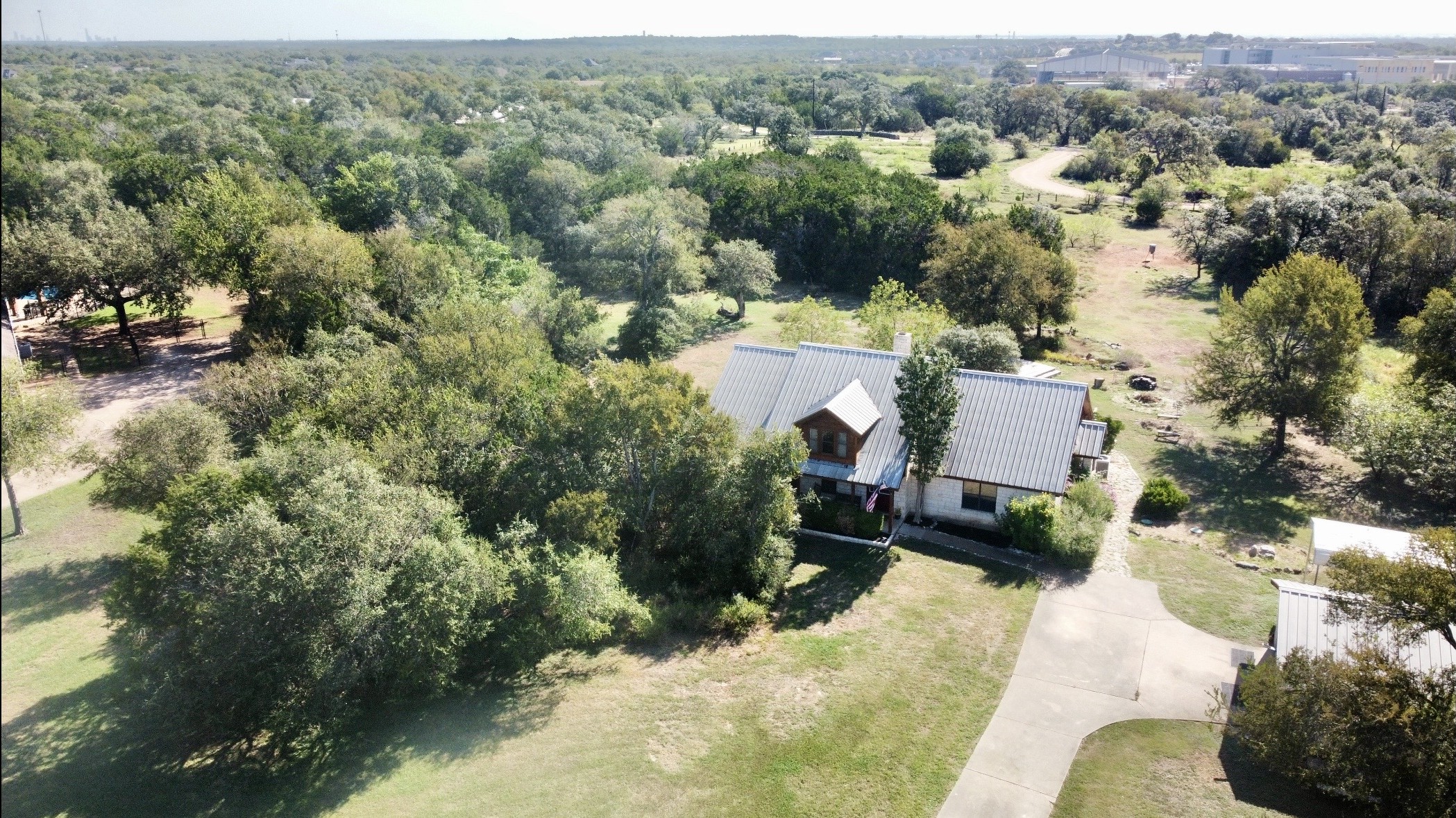 main property photo 4