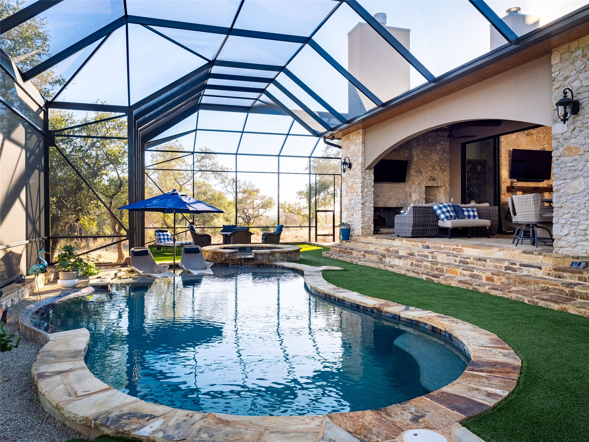 main property photo 31