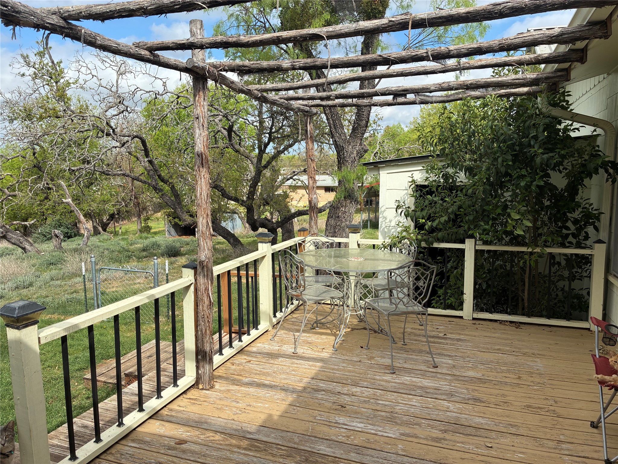 main property photo 28