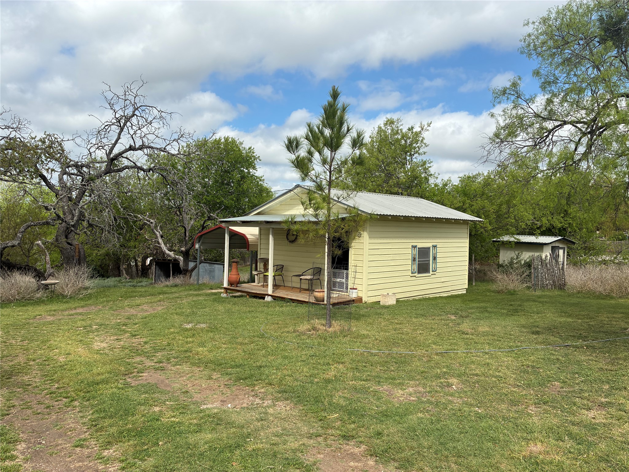main property photo 33