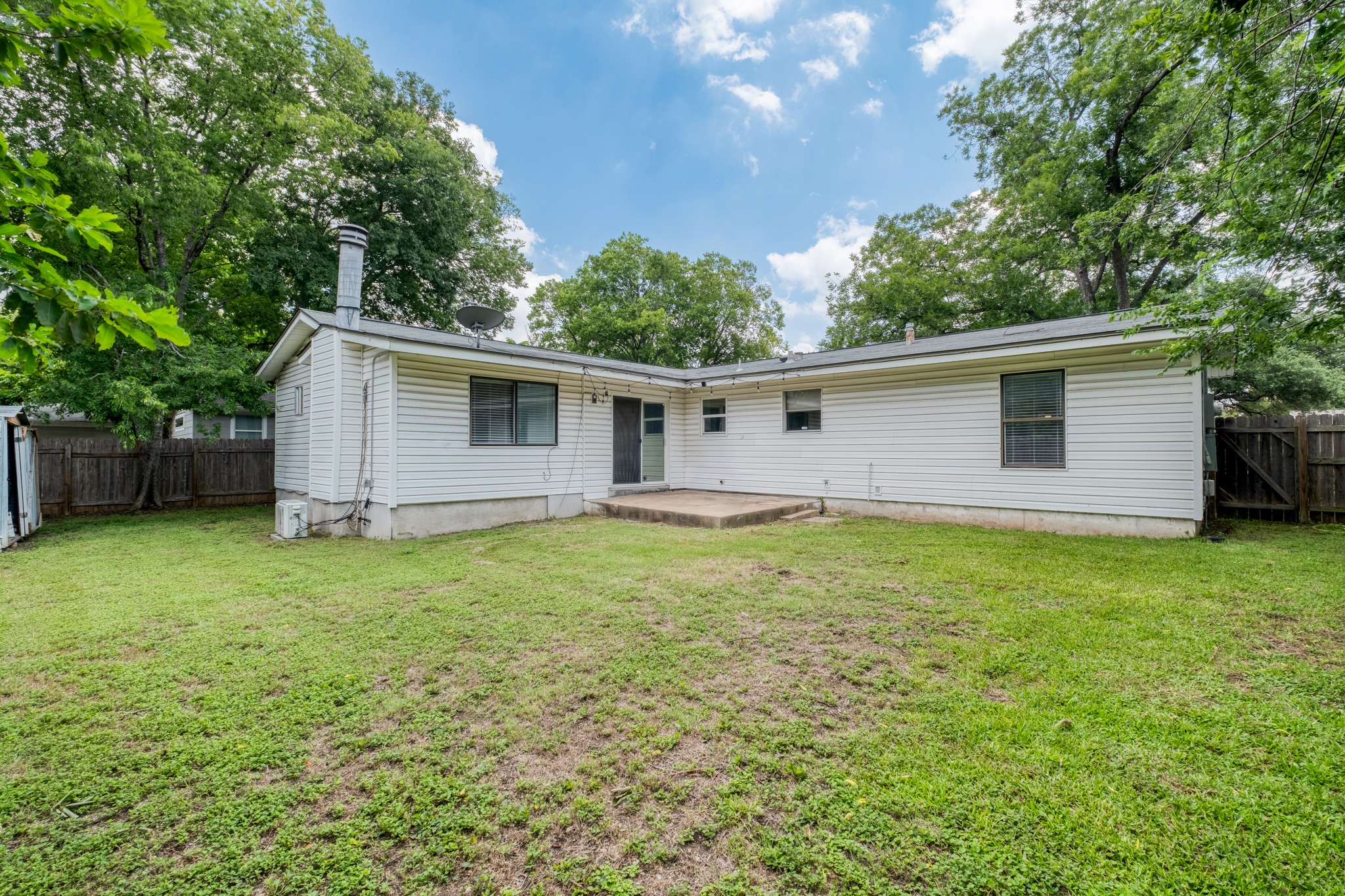 main property photo 23