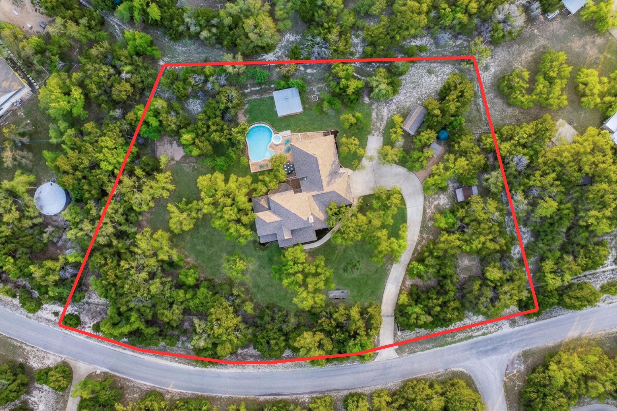 main property photo 11