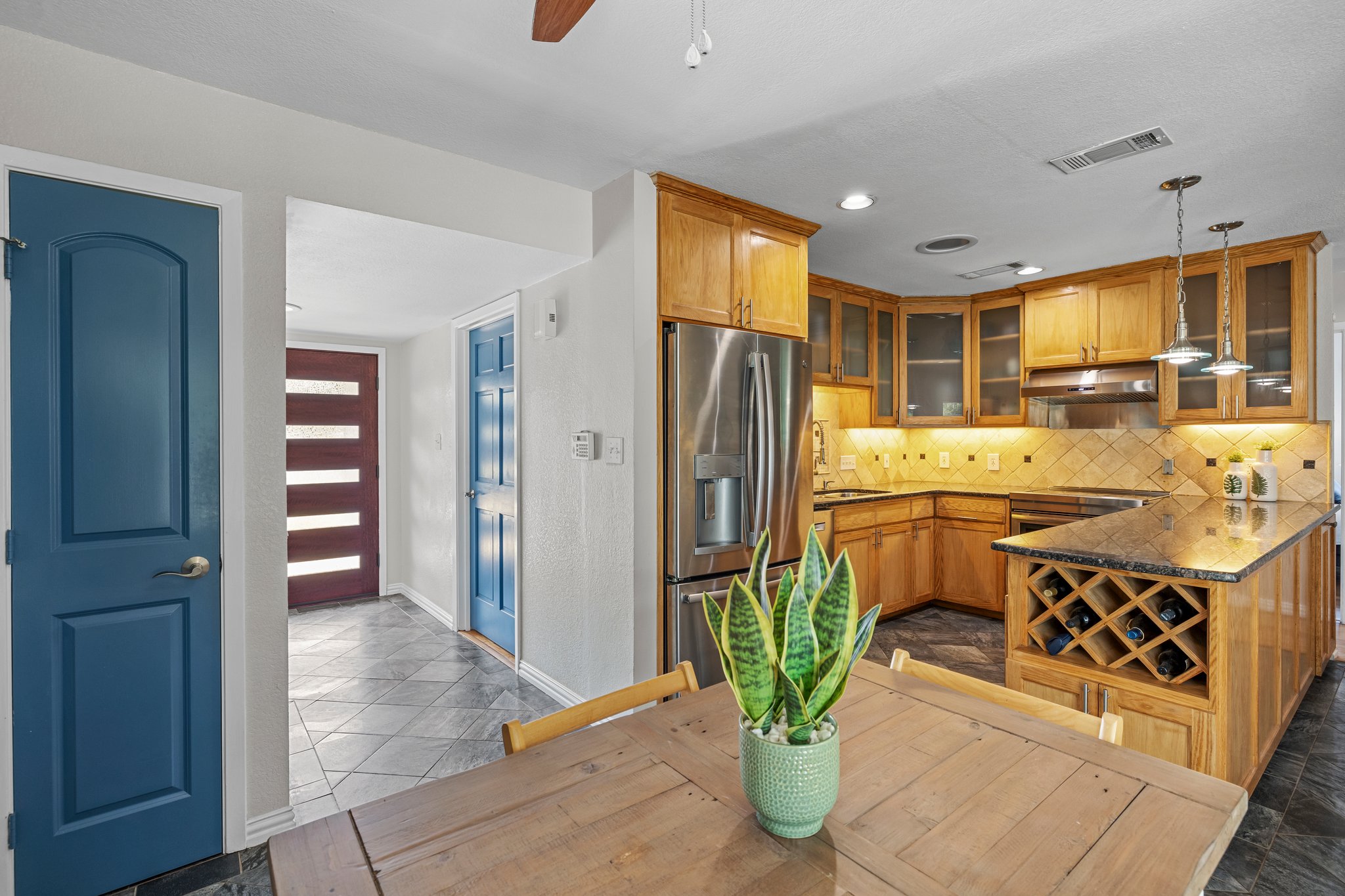 main property photo 9