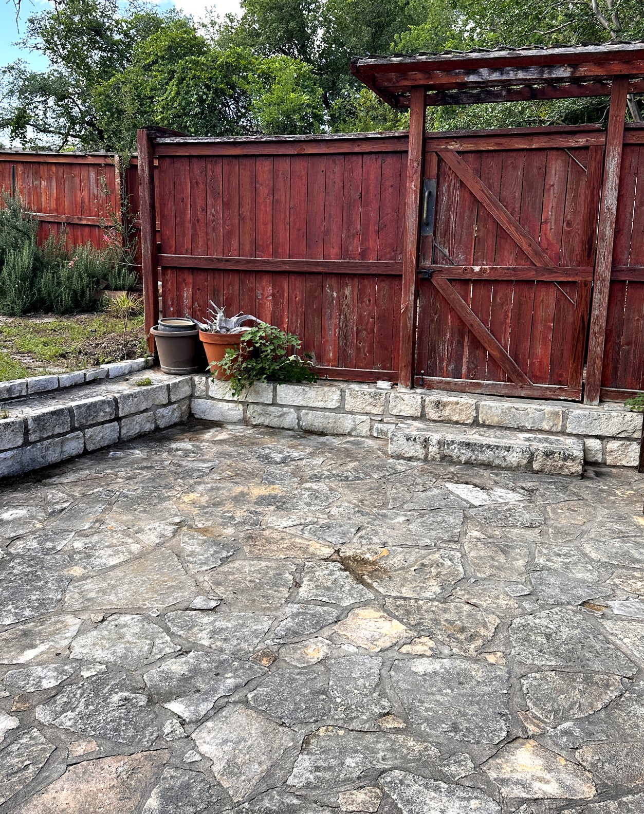 main property photo 28