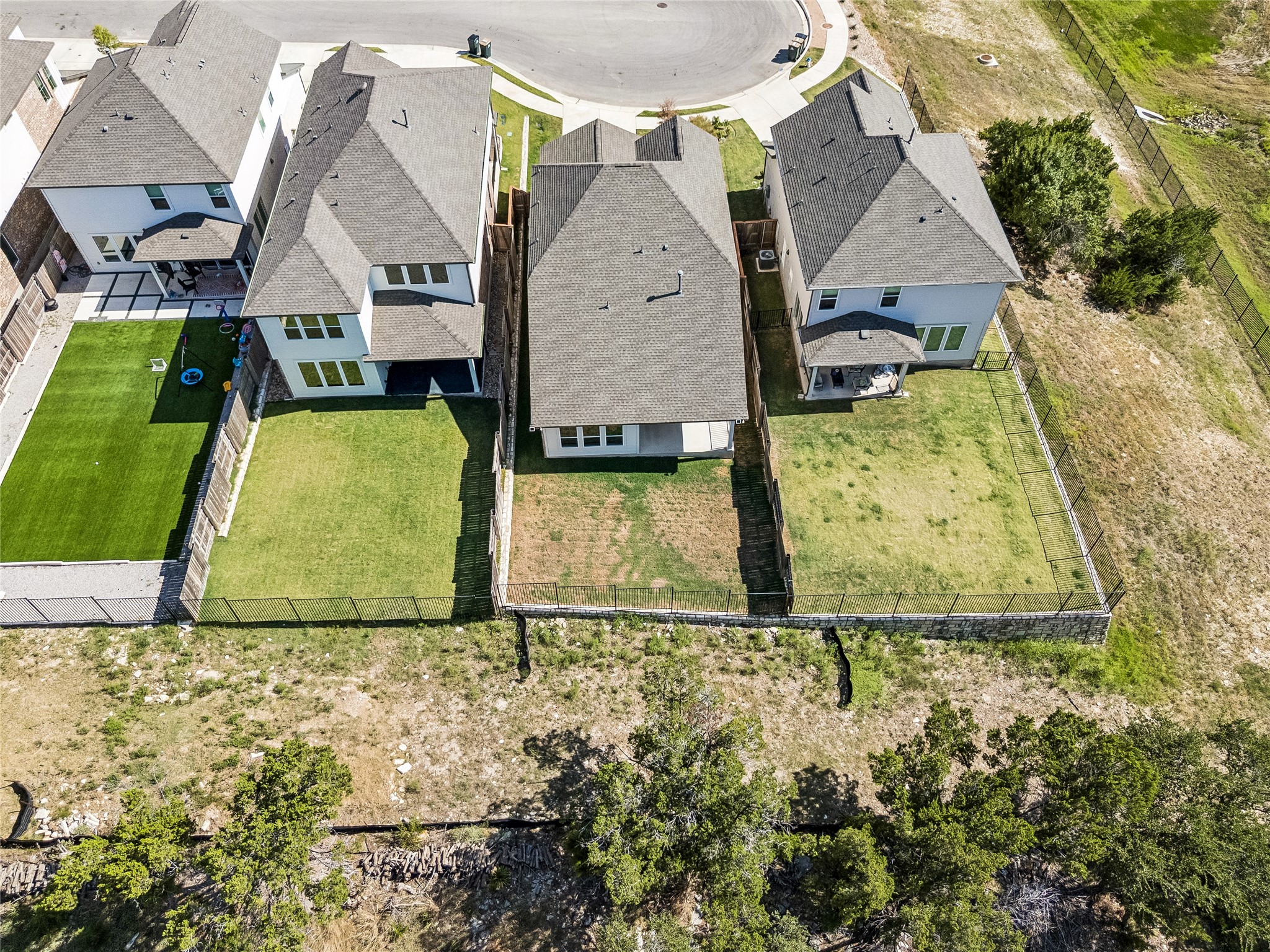 main property photo 32