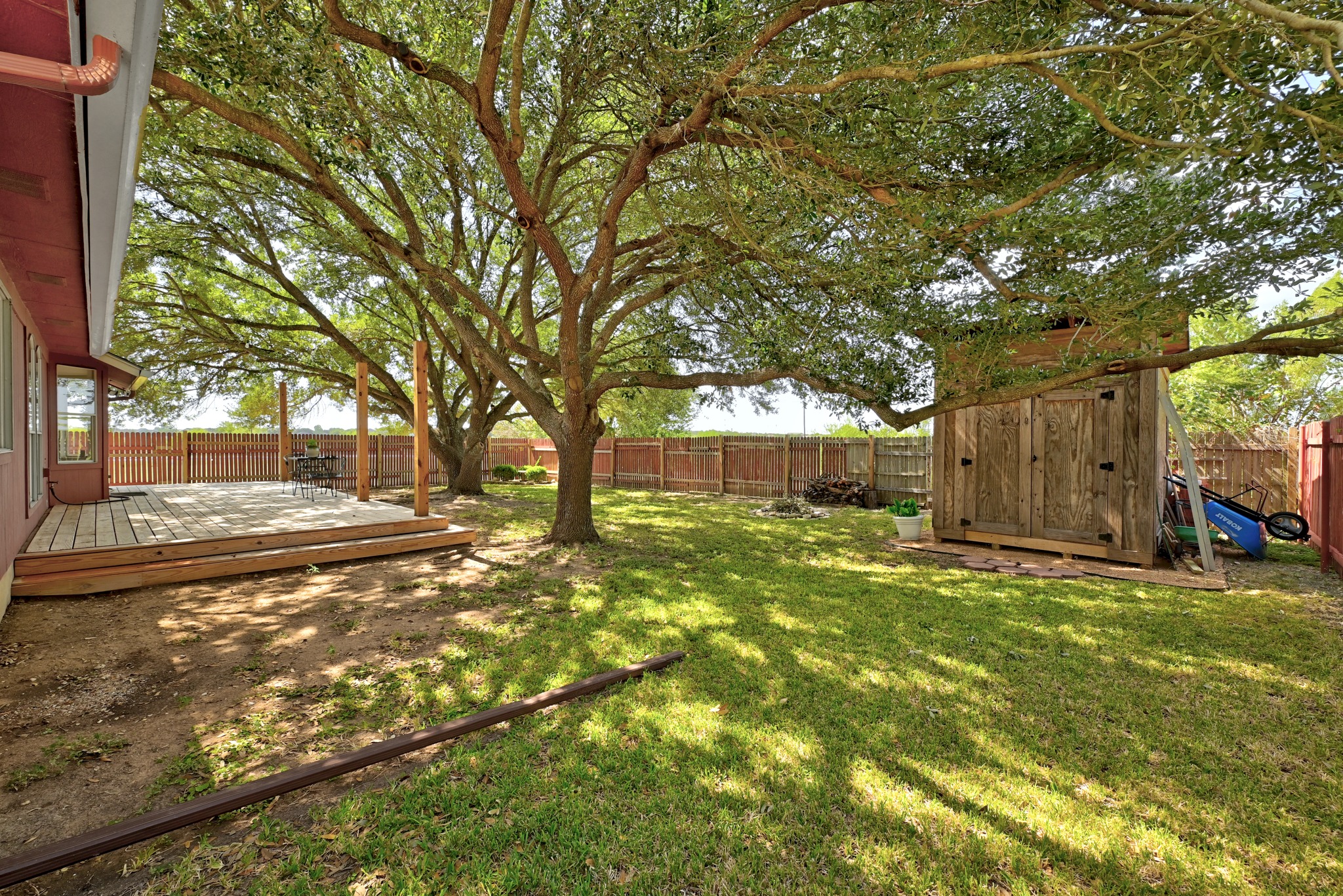 main property photo 24