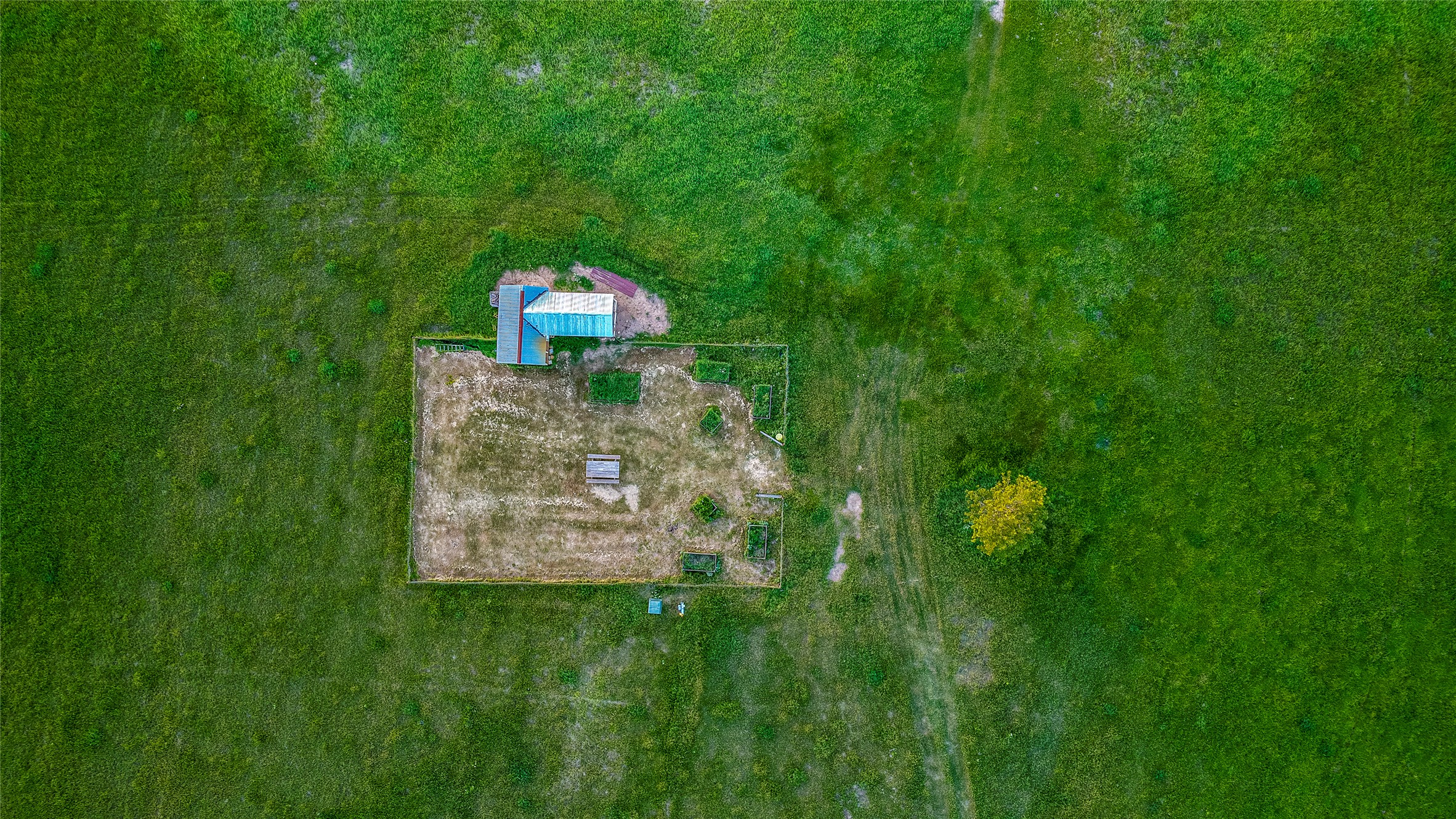 main property photo 10