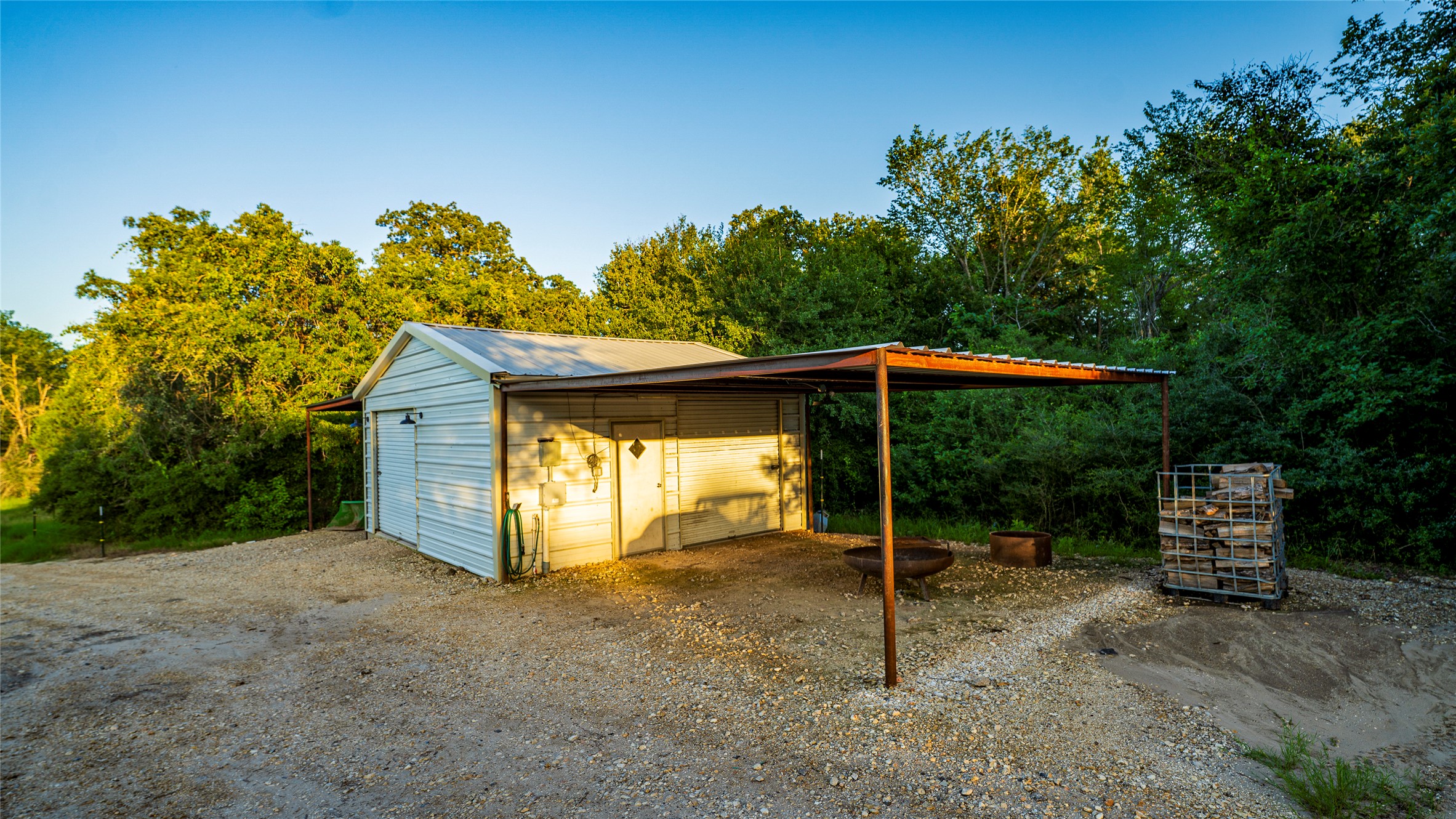 main property photo 27