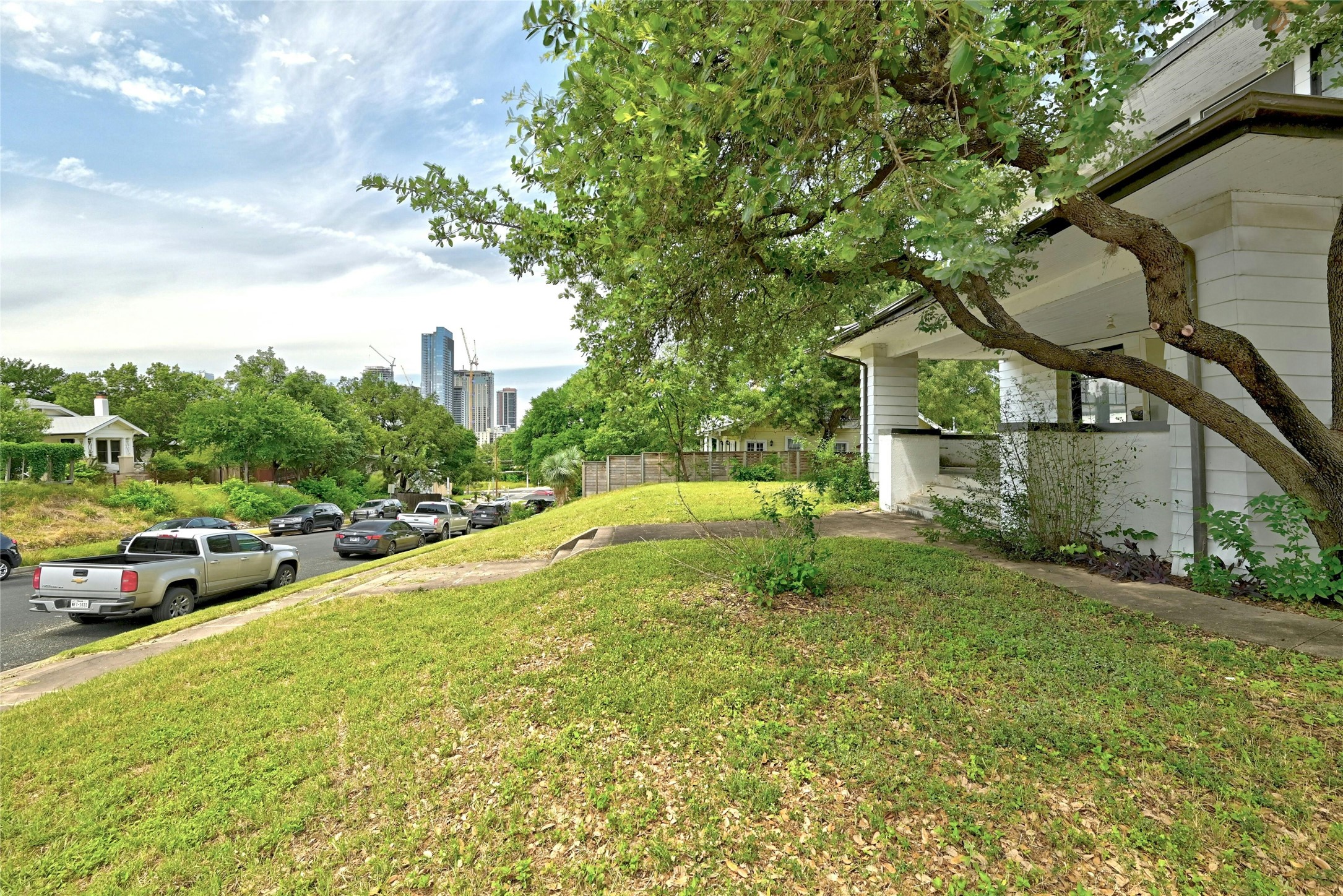main property photo 11
