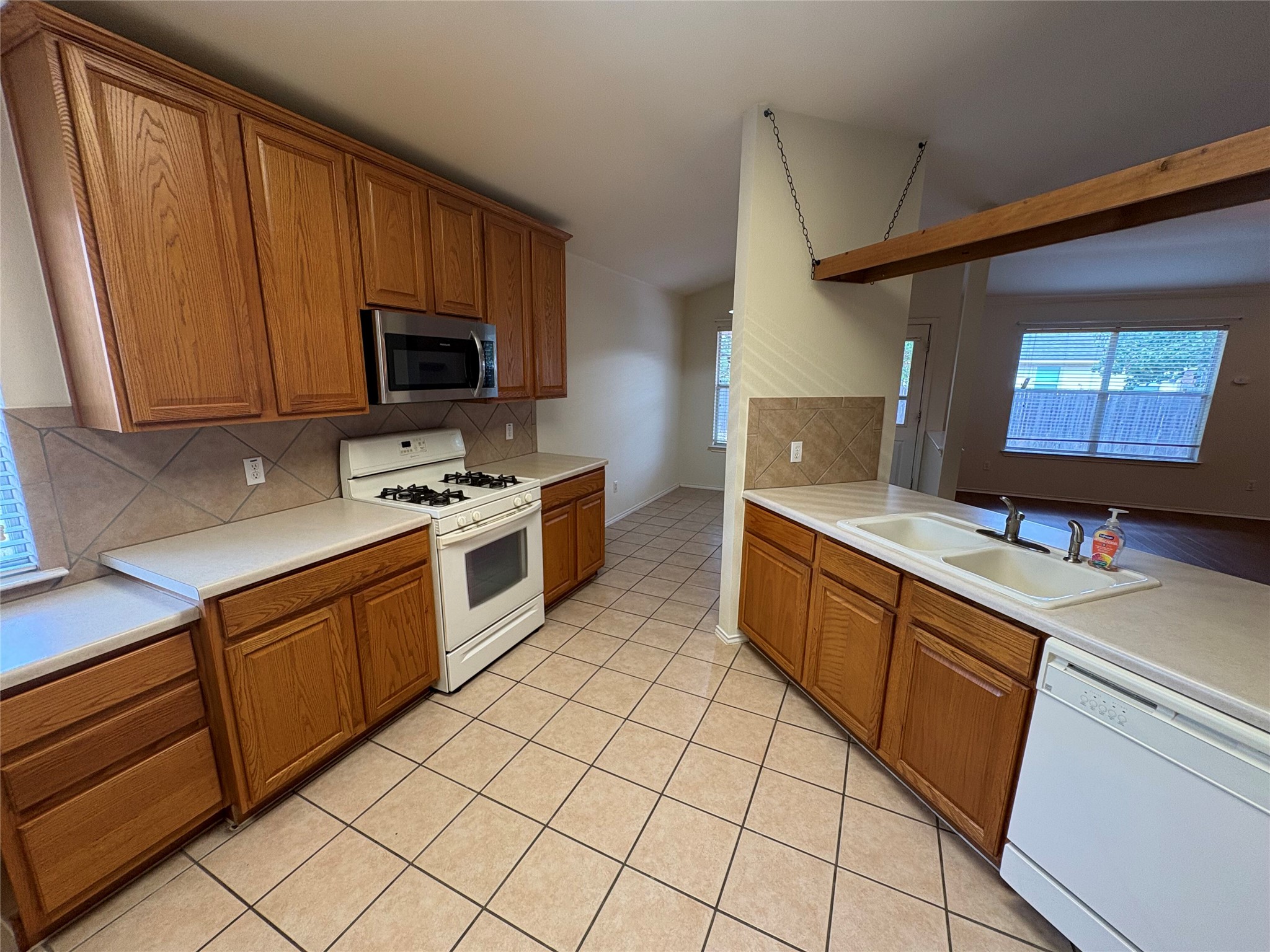 main property photo 6