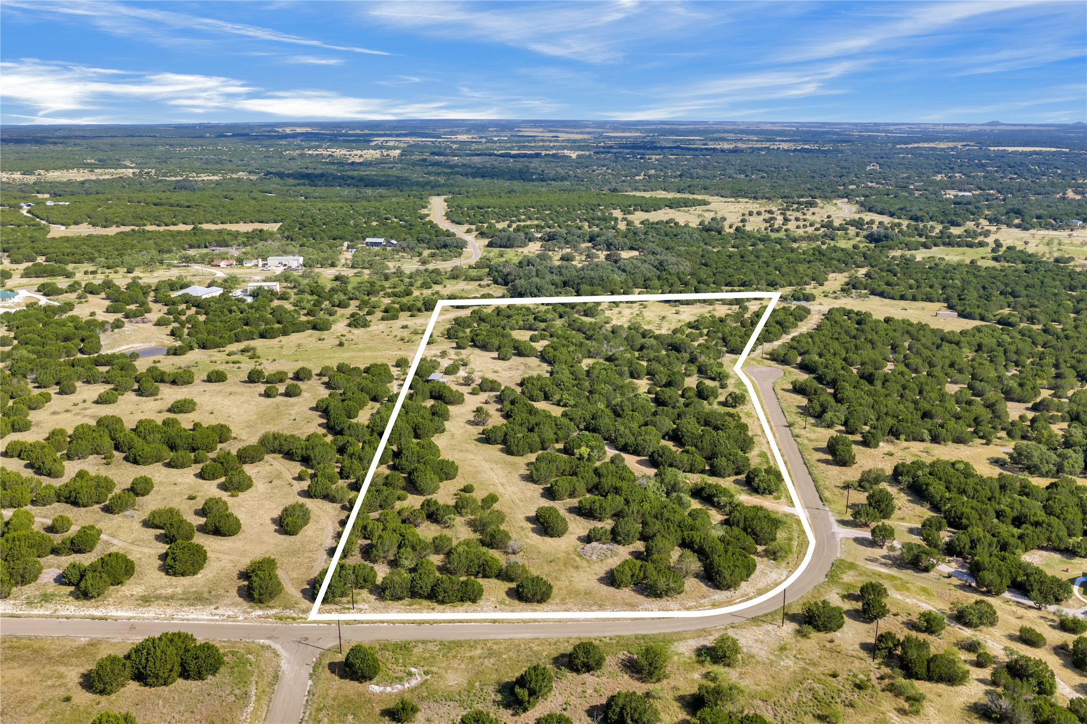 main property photo 23