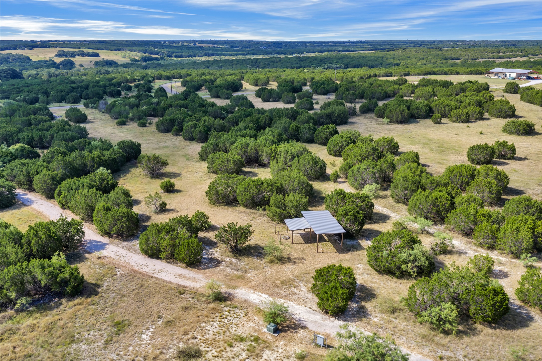 main property photo 28