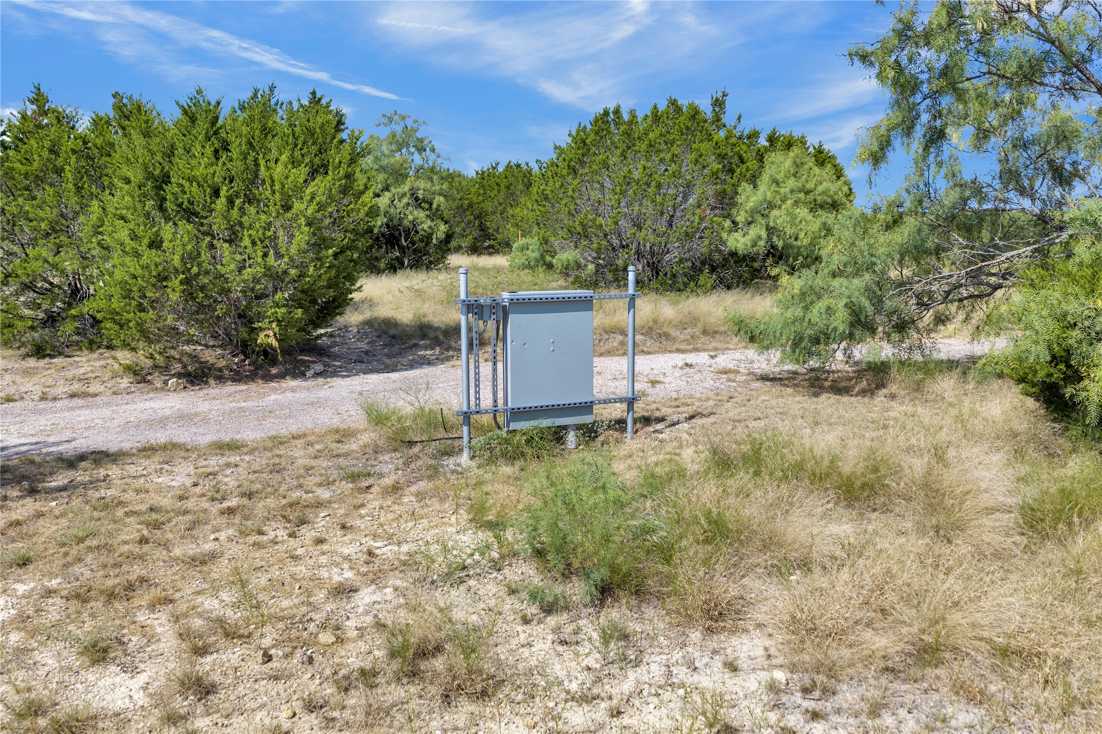 main property photo 36
