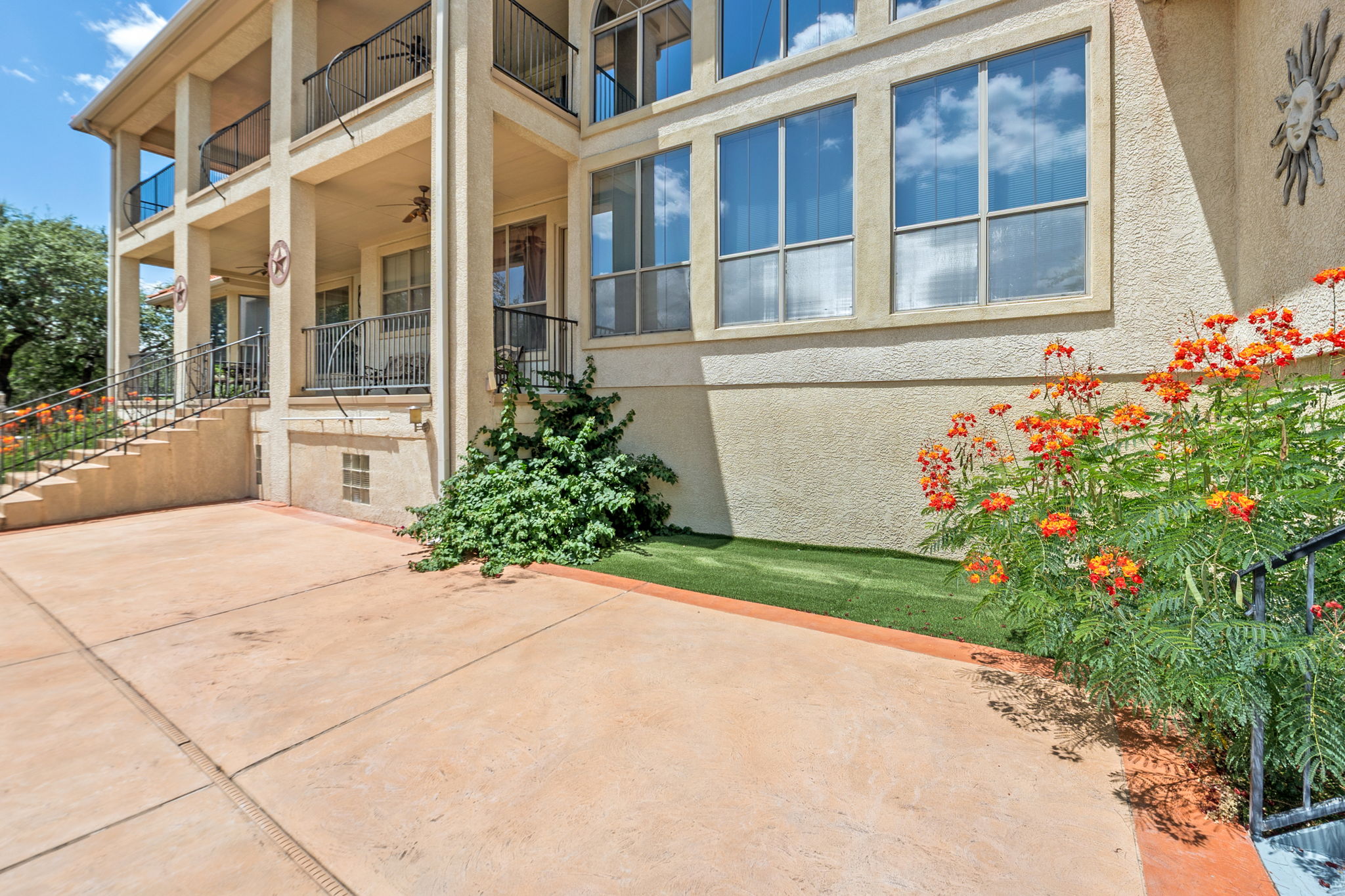 main property photo 37