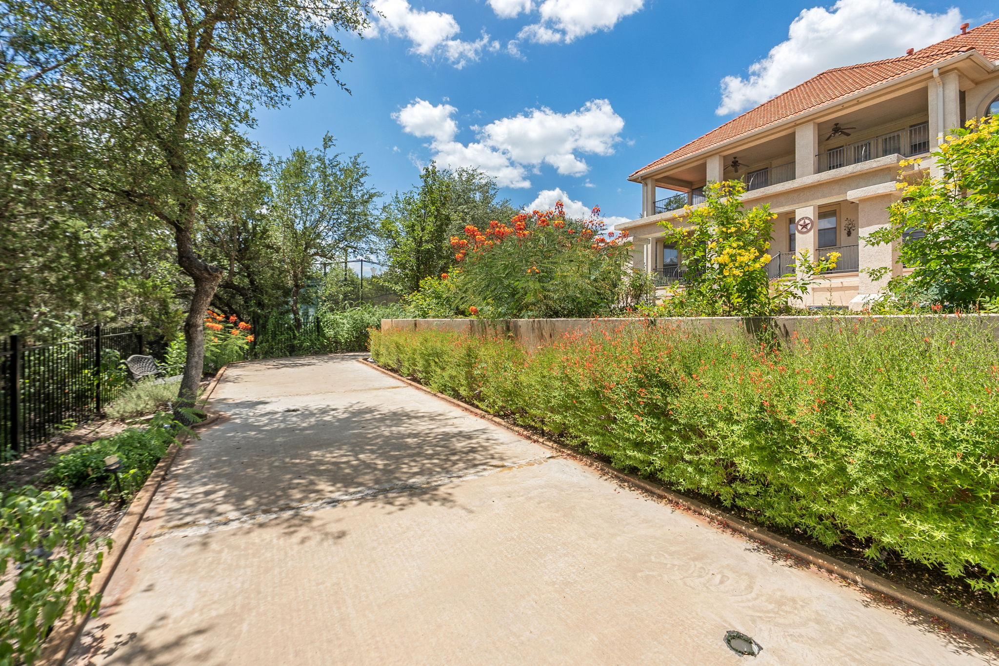 main property photo 39